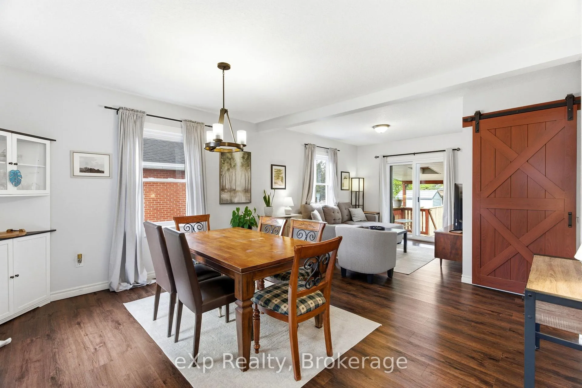 Photo 10 of 52 Avondale Avenue, Stratford — HOMEH