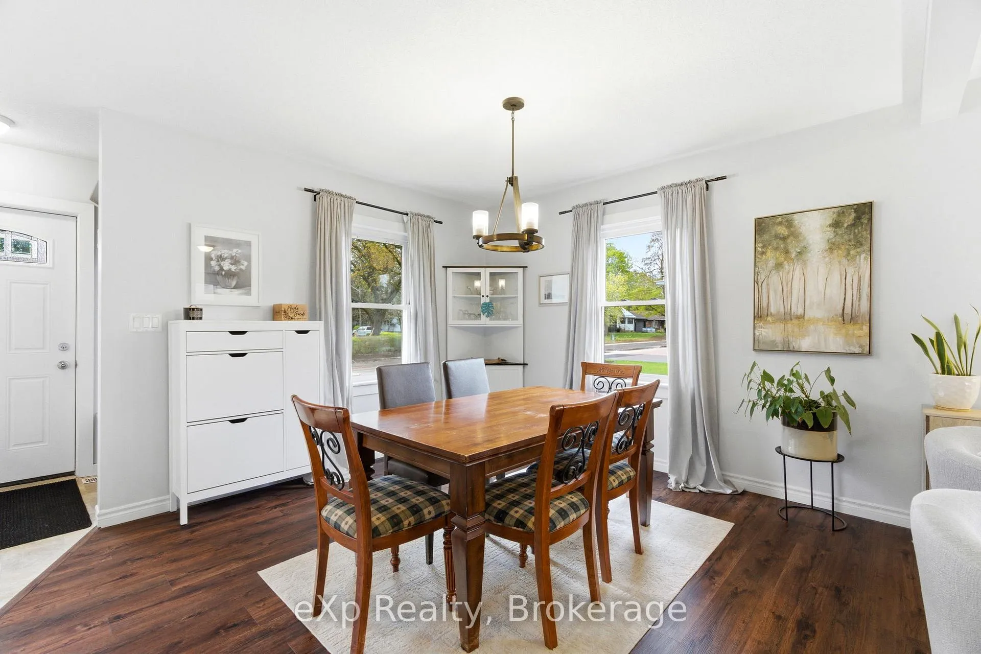 Photo 11 of 52 Avondale Avenue, Stratford — HOMEH