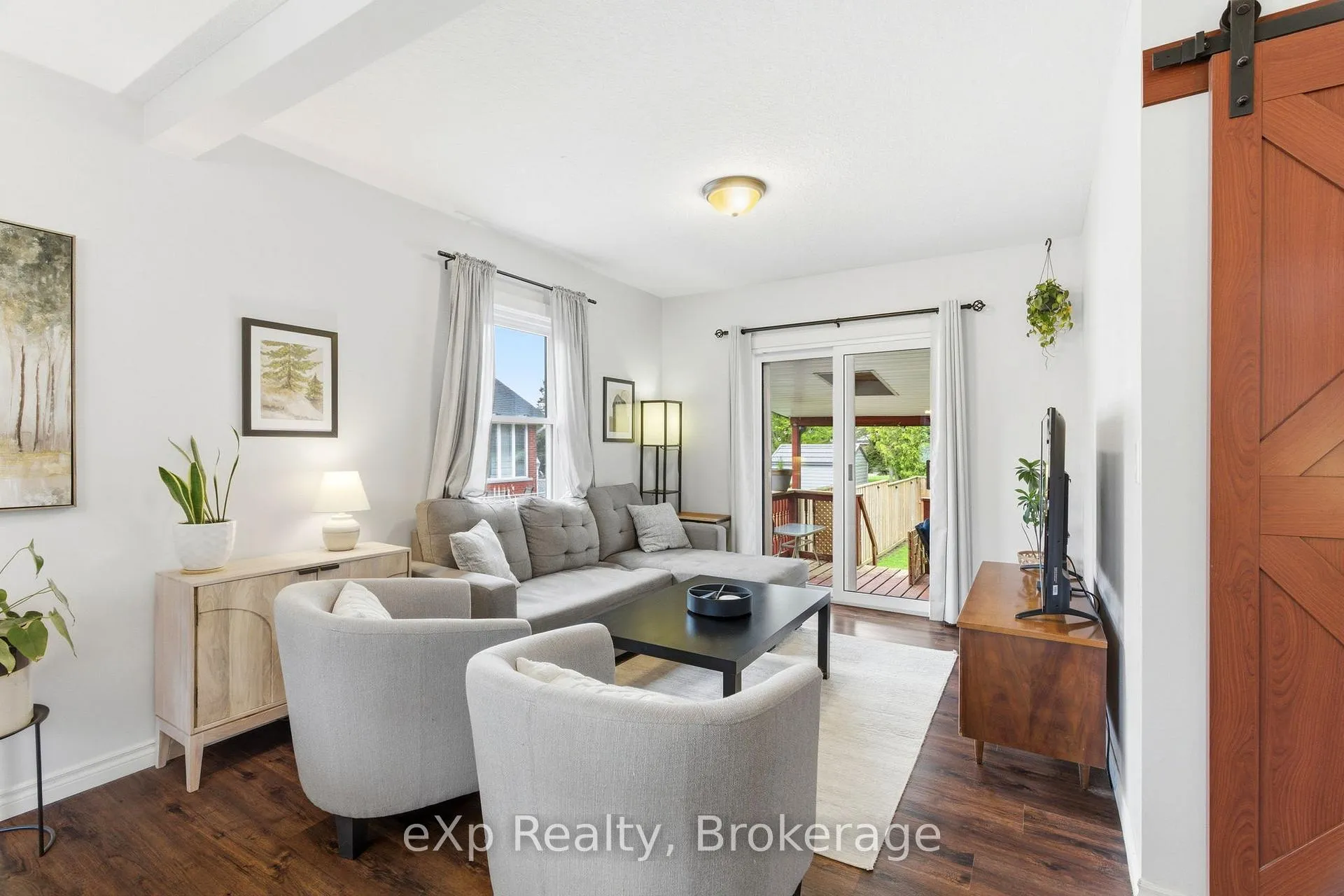 Photo 13 of 52 Avondale Avenue, Stratford — HOMEH