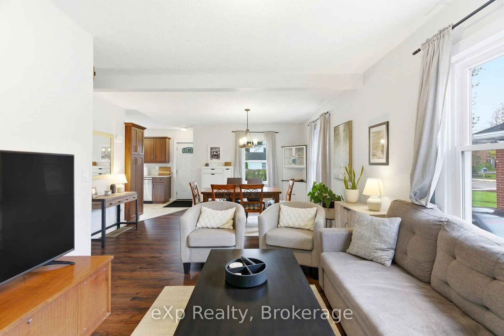 Photo 16 of 52 Avondale Avenue, Stratford — HOMEH