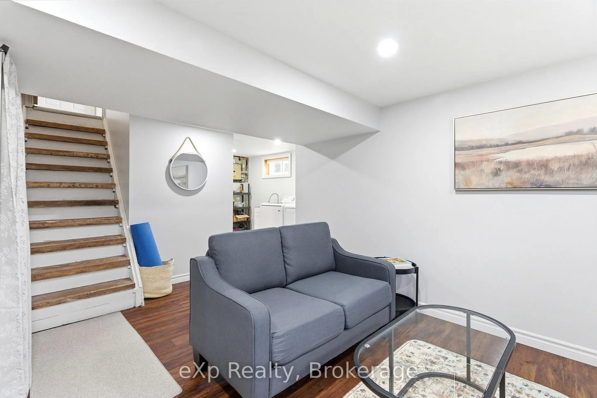 Photo 22 of 52 Avondale Avenue, Stratford — HOMEH