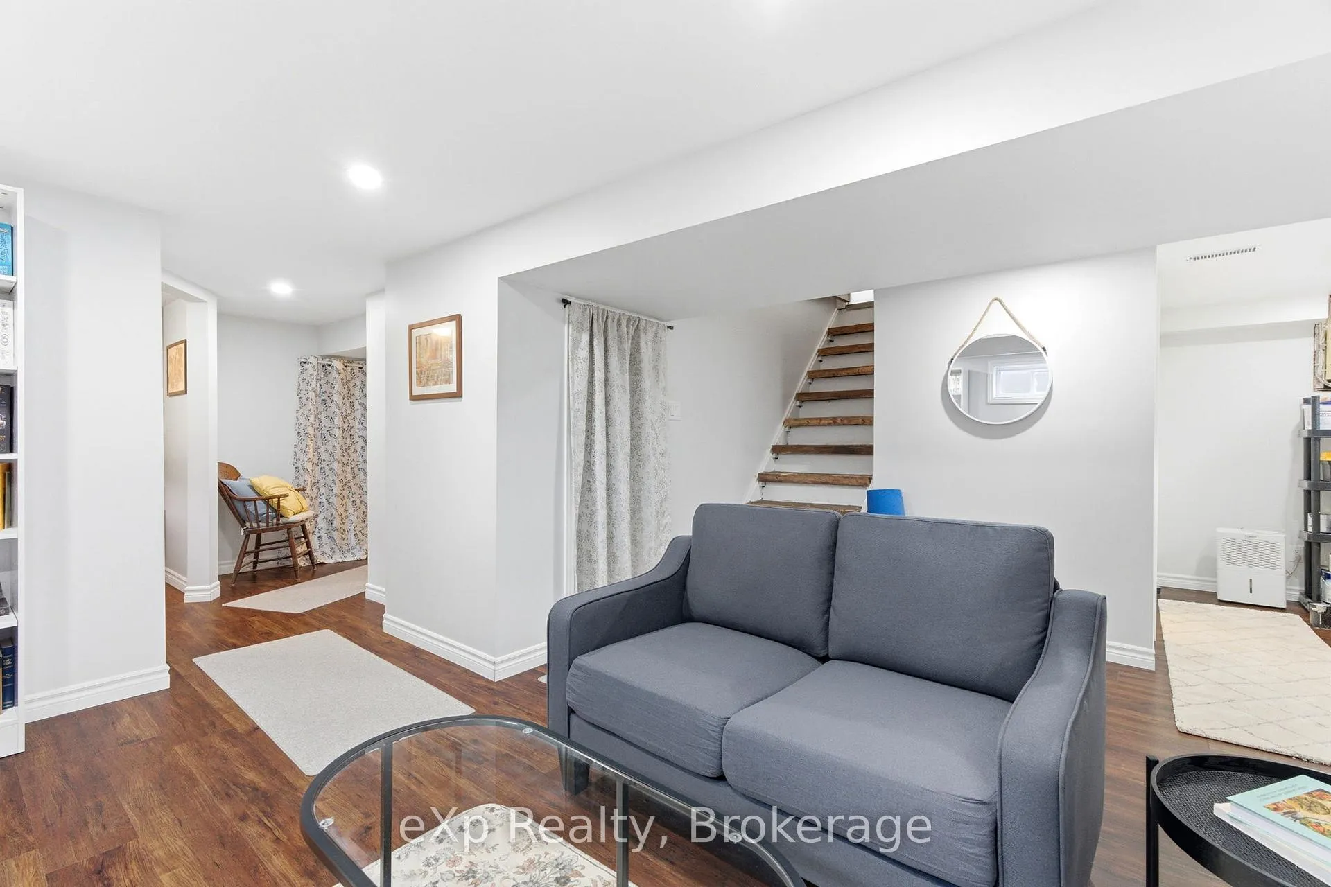 Photo 26 of 52 Avondale Avenue, Stratford — HOMEH