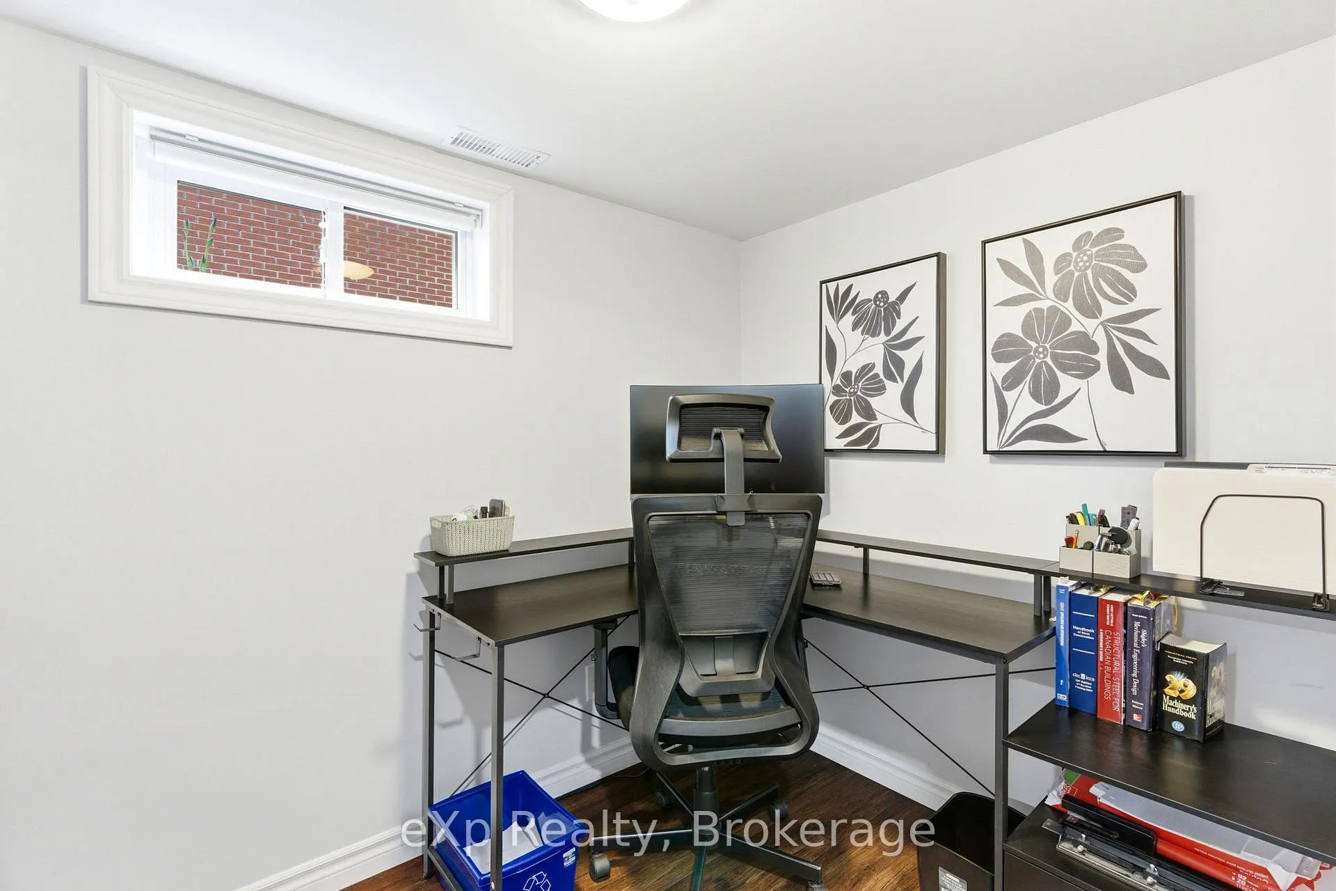 Photo 27 of 52 Avondale Avenue, Stratford — HOMEH