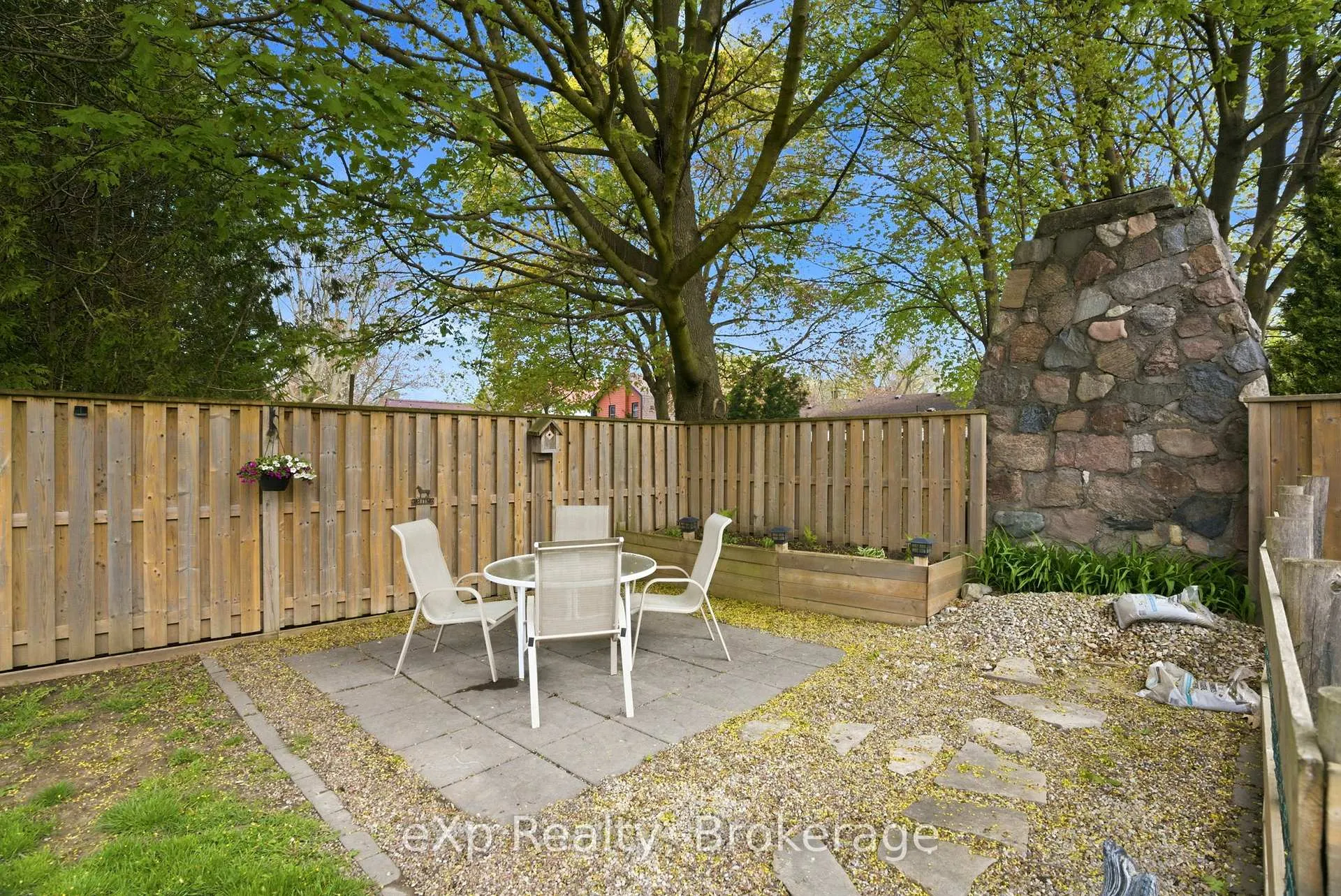 Photo 43 of 52 Avondale Avenue, Stratford — HOMEH
