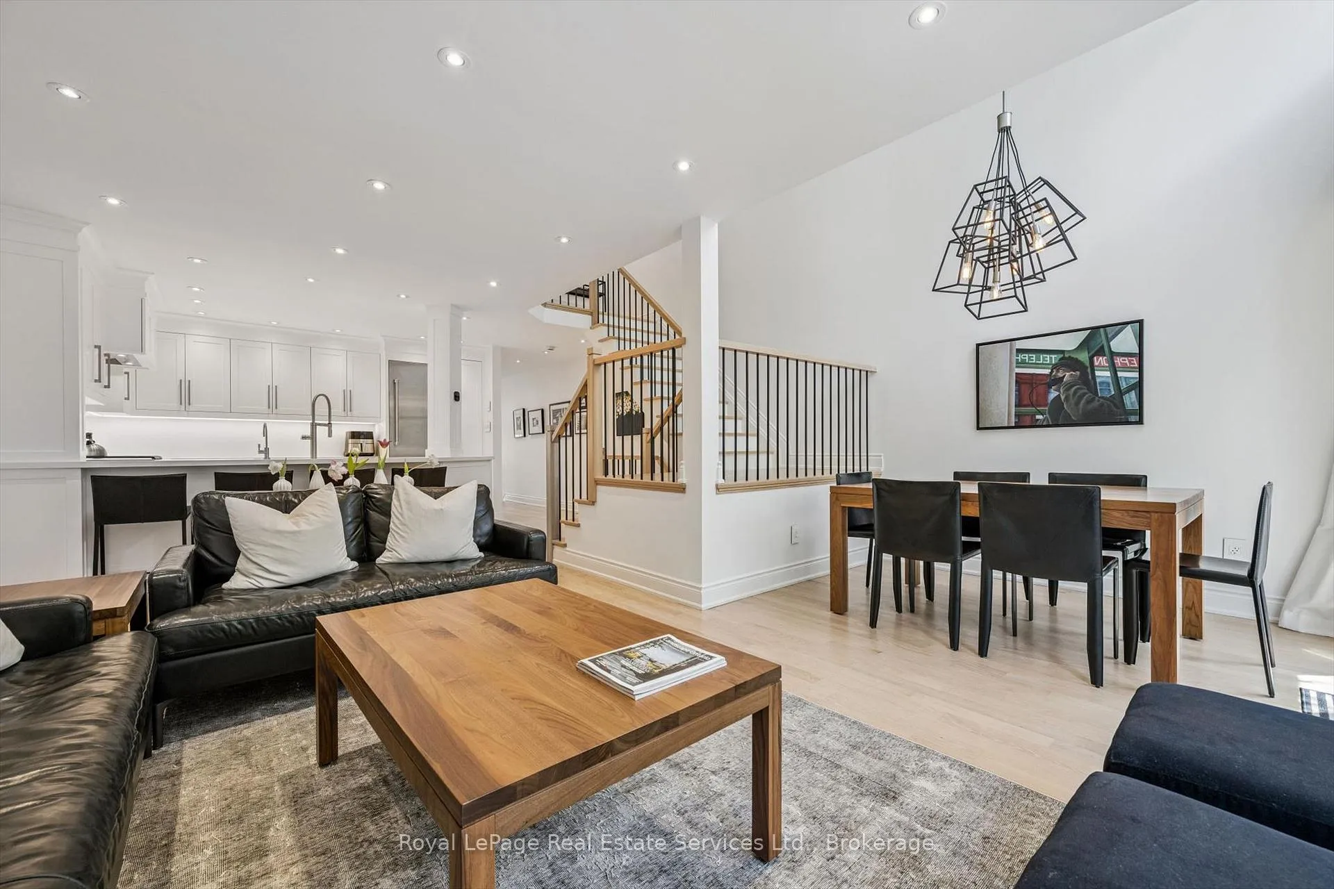 Photo 8 of Unit 32, 2250 Rockingham Drive, Oakville, Joshua Creek — HOMEH