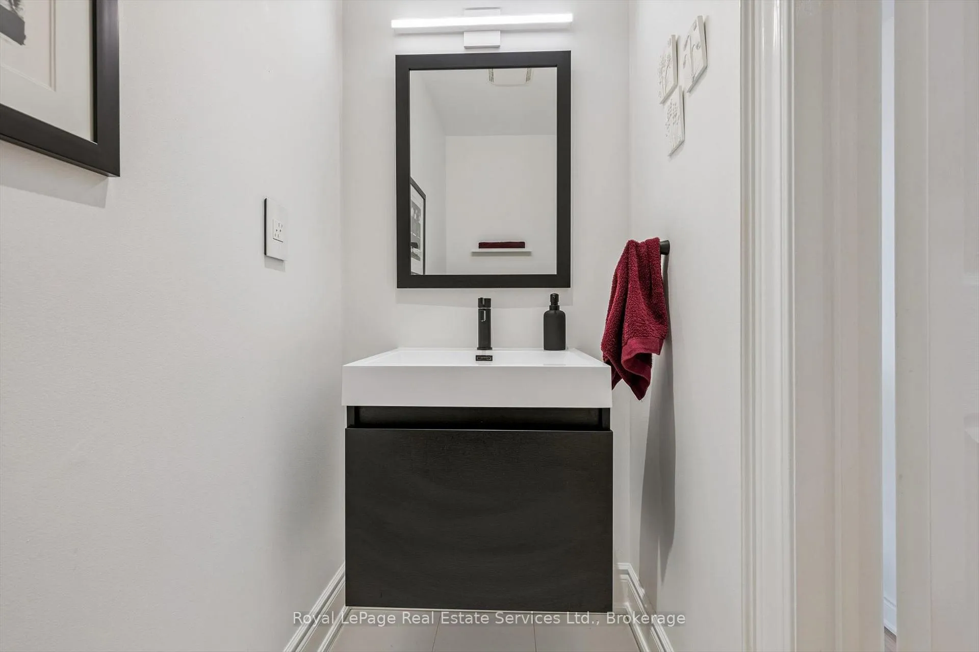 Photo 13 of Unit 32, 2250 Rockingham Drive, Oakville, Joshua Creek — HOMEH