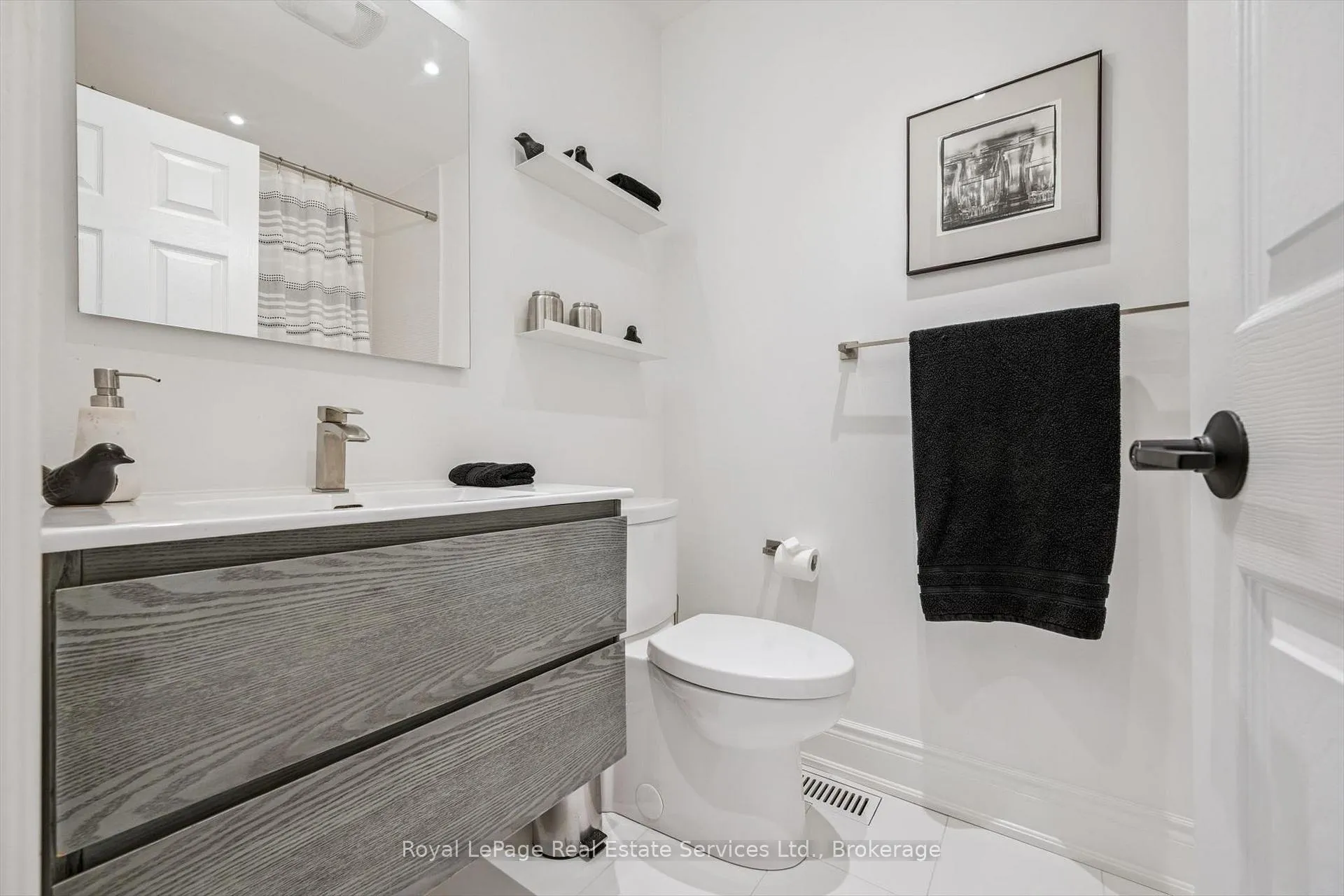 Photo 22 of Unit 32, 2250 Rockingham Drive, Oakville, Joshua Creek — HOMEH