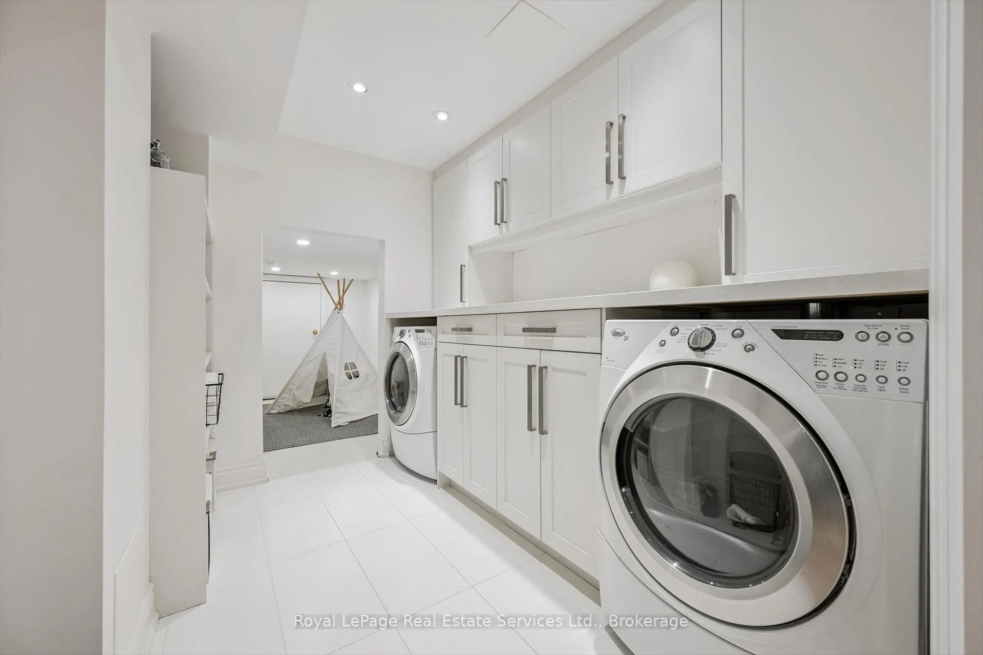 Photo 30 of Unit 32, 2250 Rockingham Drive, Oakville, Joshua Creek — HOMEH