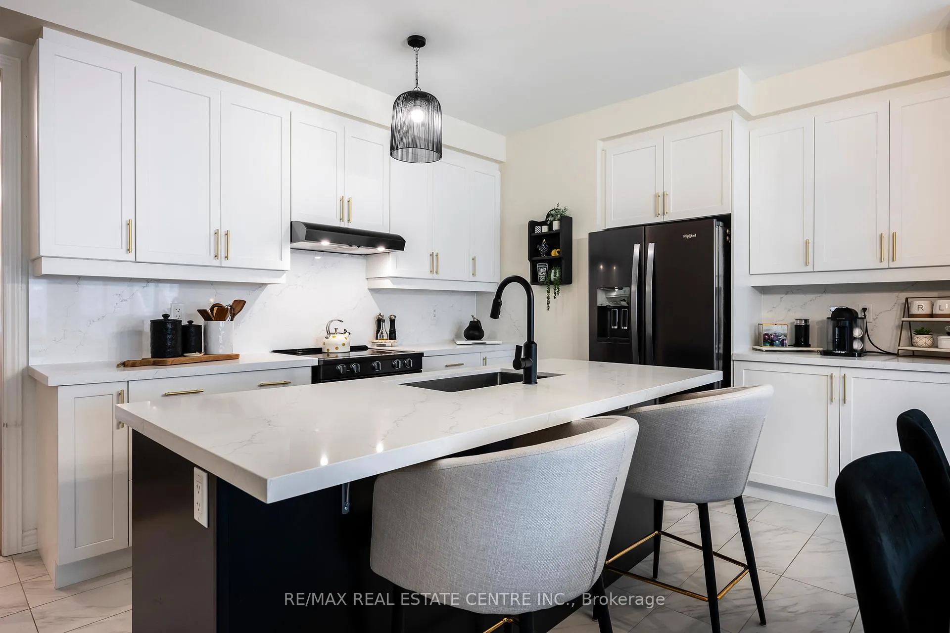 Photo 8 of 106 Adventura Road, Brampton, Northwest Brampton — HOMEH