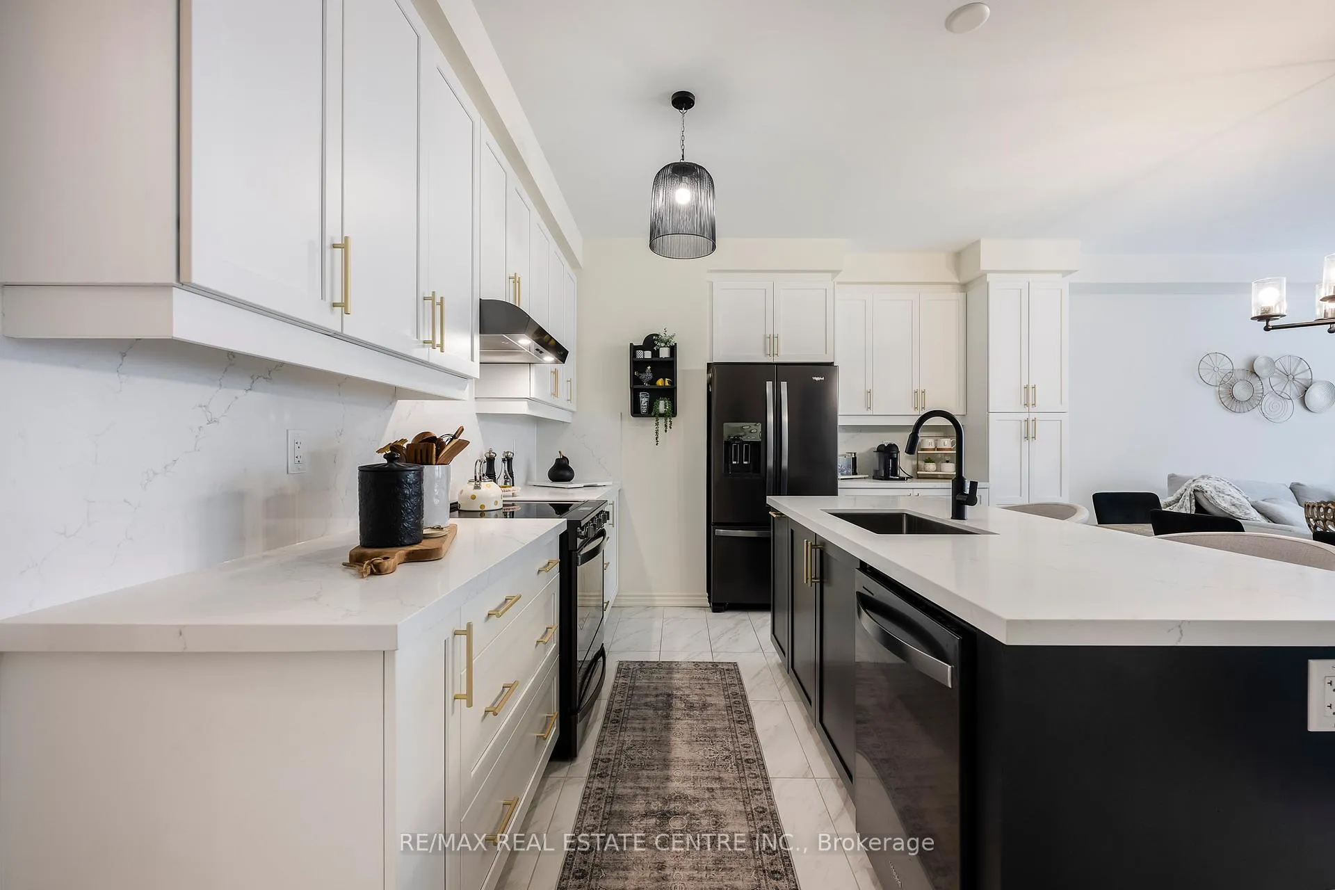 Photo 9 of 106 Adventura Road, Brampton, Northwest Brampton — HOMEH
