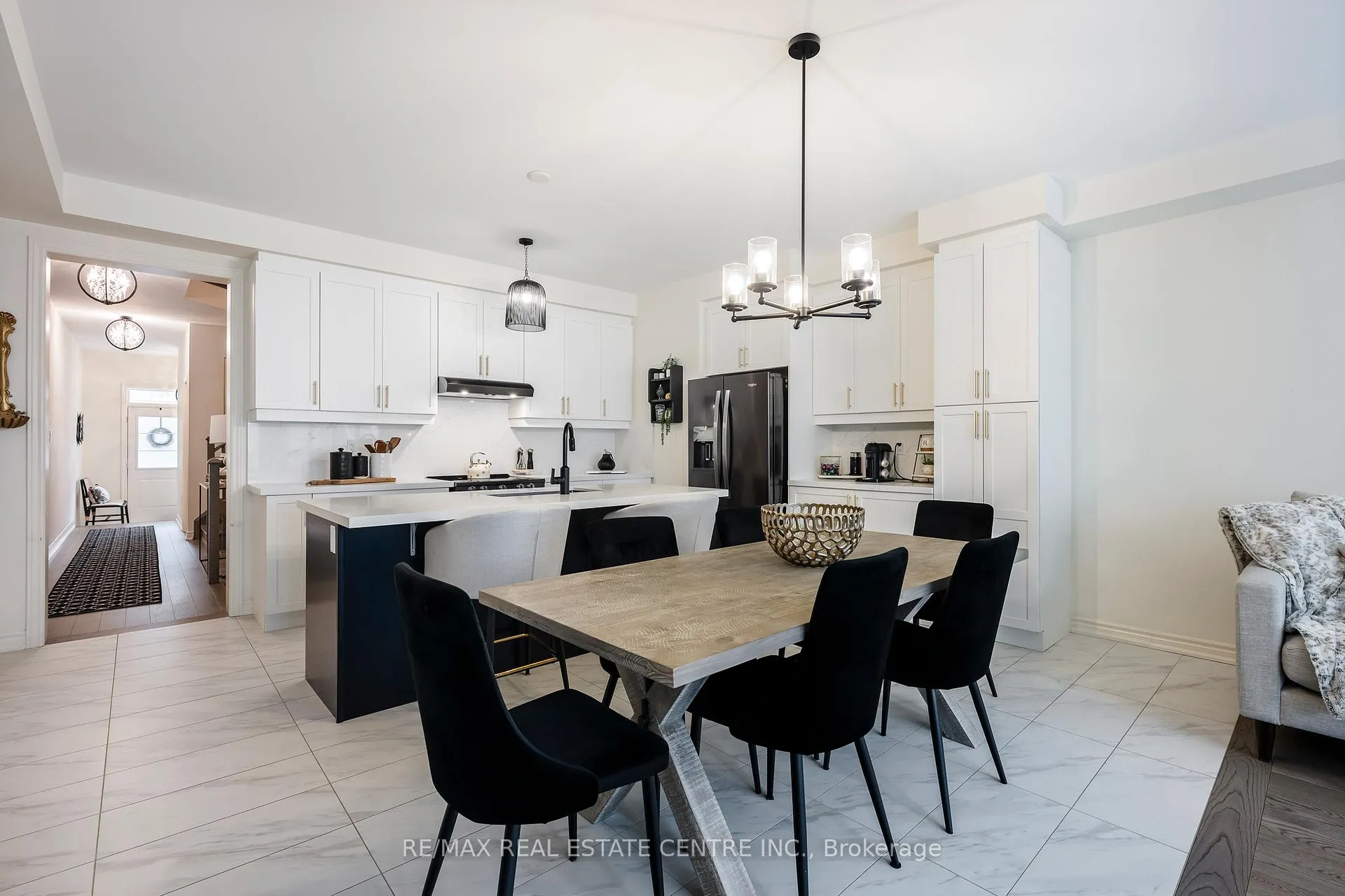 Photo 11 of 106 Adventura Road, Brampton, Northwest Brampton — HOMEH