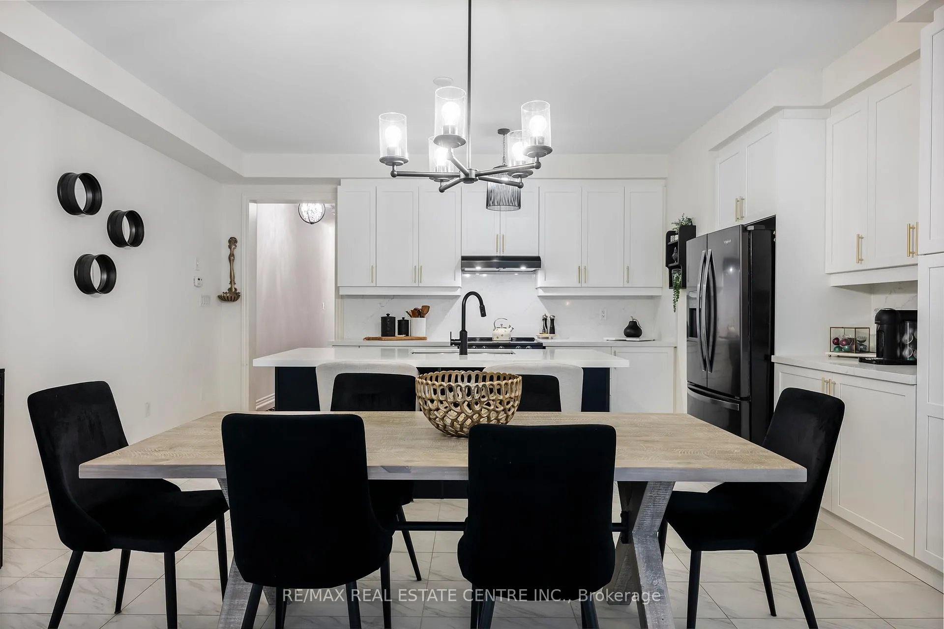 Photo 12 of 106 Adventura Road, Brampton, Northwest Brampton — HOMEH