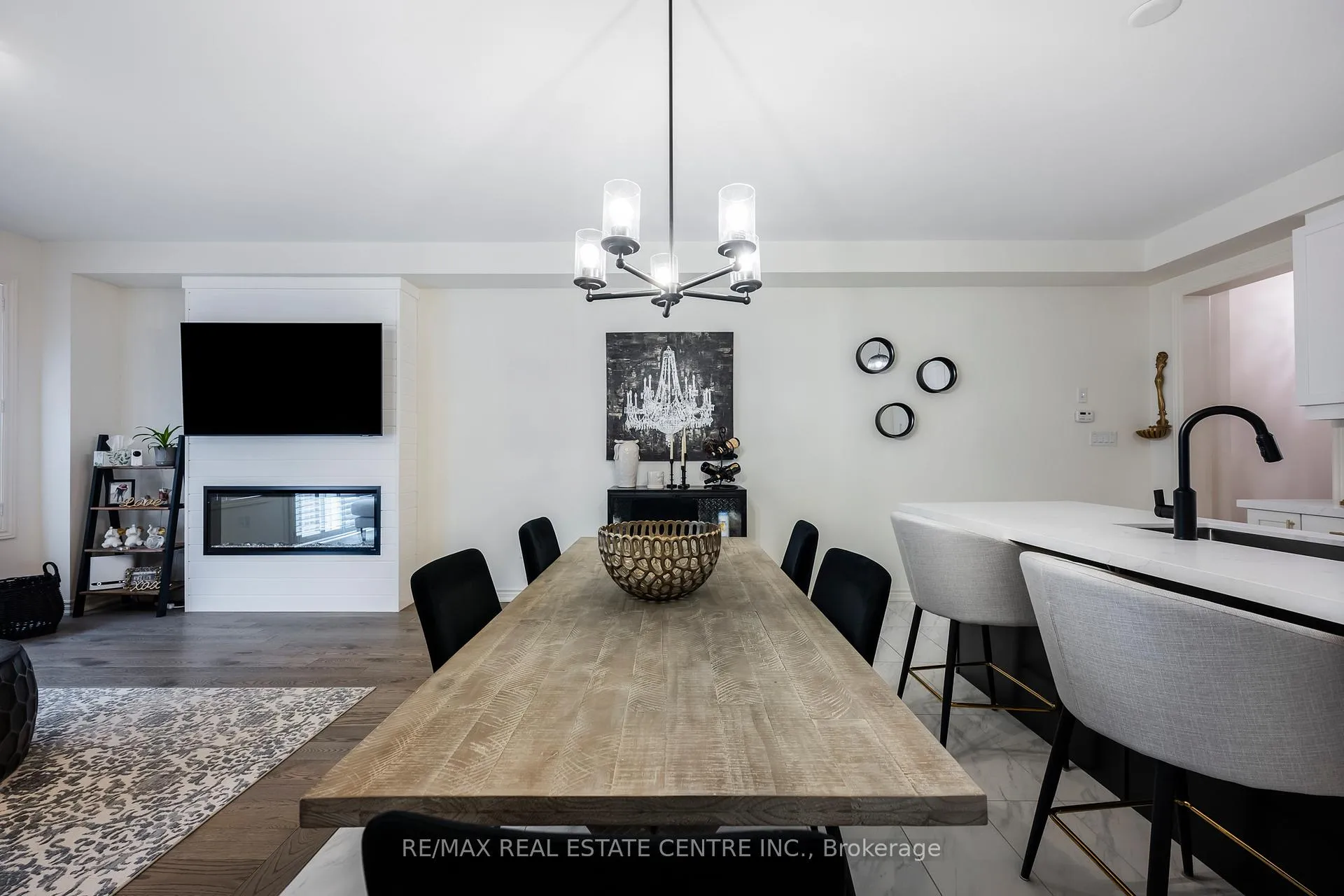 Photo 13 of 106 Adventura Road, Brampton, Northwest Brampton — HOMEH