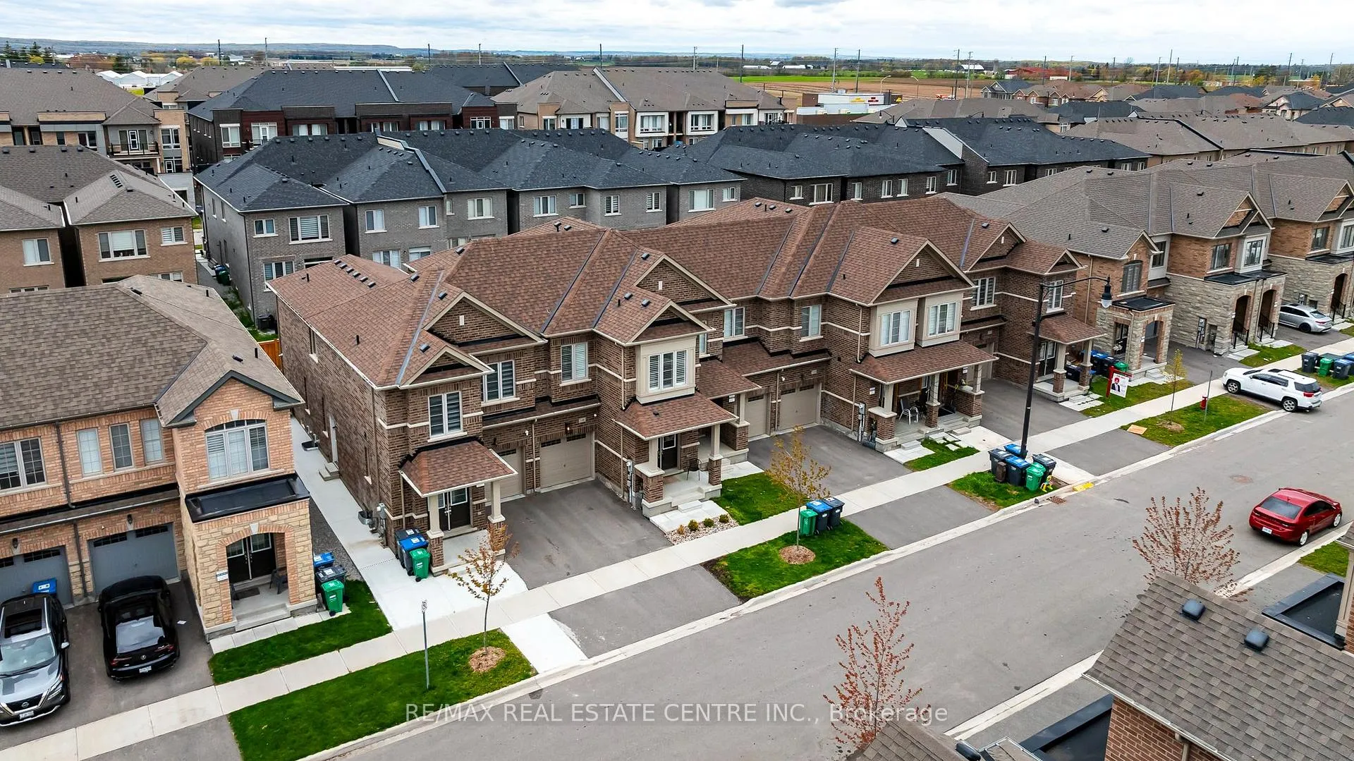 Photo 44 of 106 Adventura Road, Brampton, Northwest Brampton — HOMEH