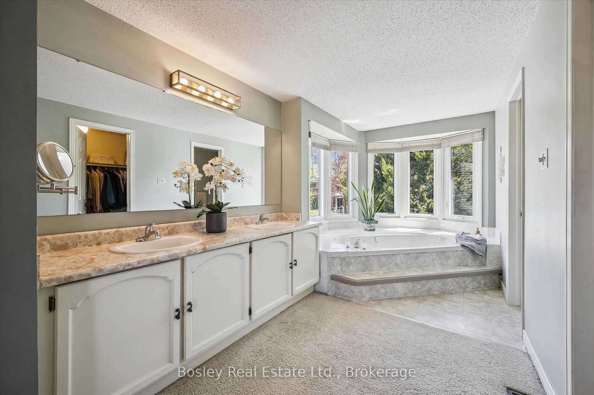 Photo 27 of 176 Westvale Drive, Waterloo — HOMEH