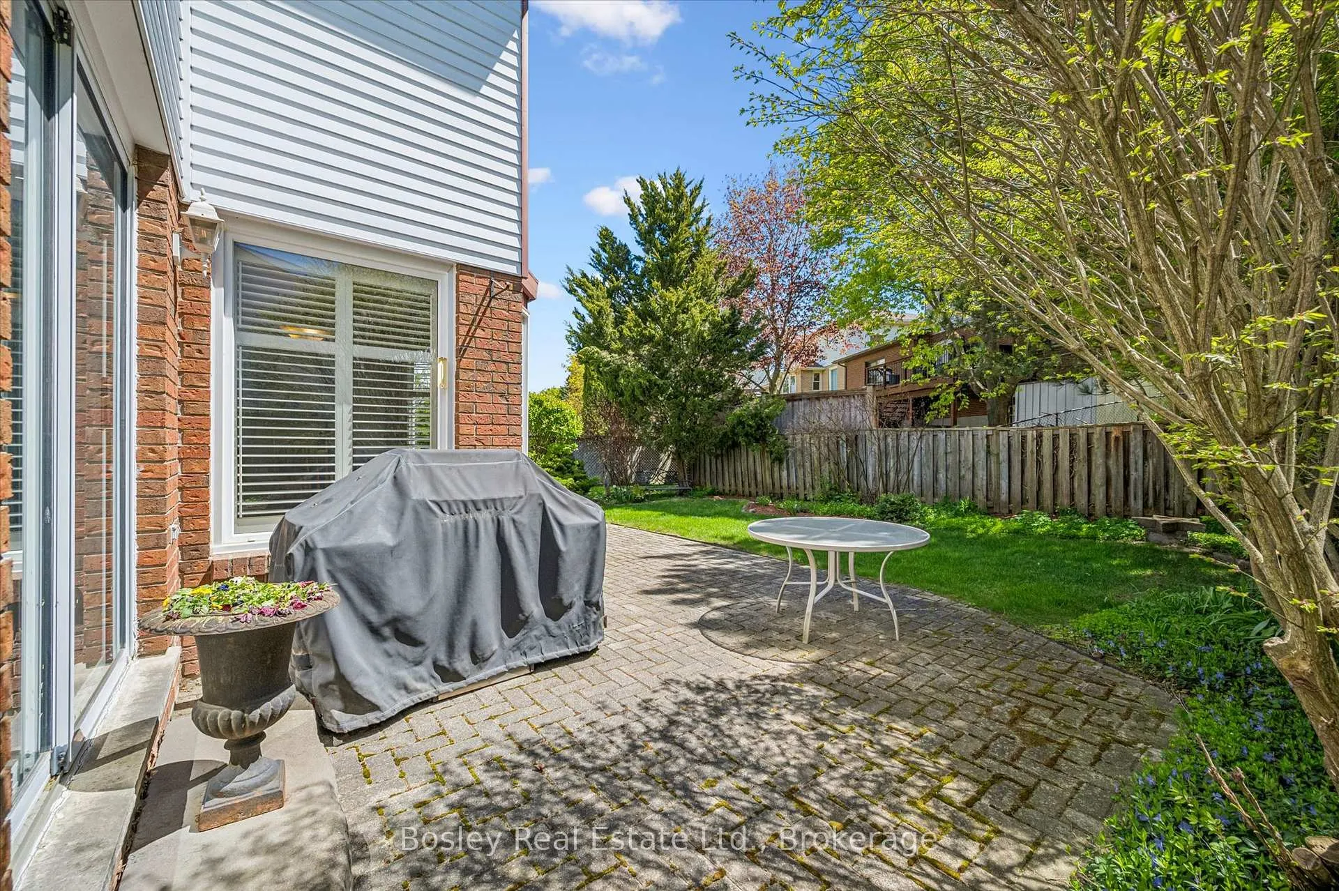 Photo 30 of 176 Westvale Drive, Waterloo — HOMEH