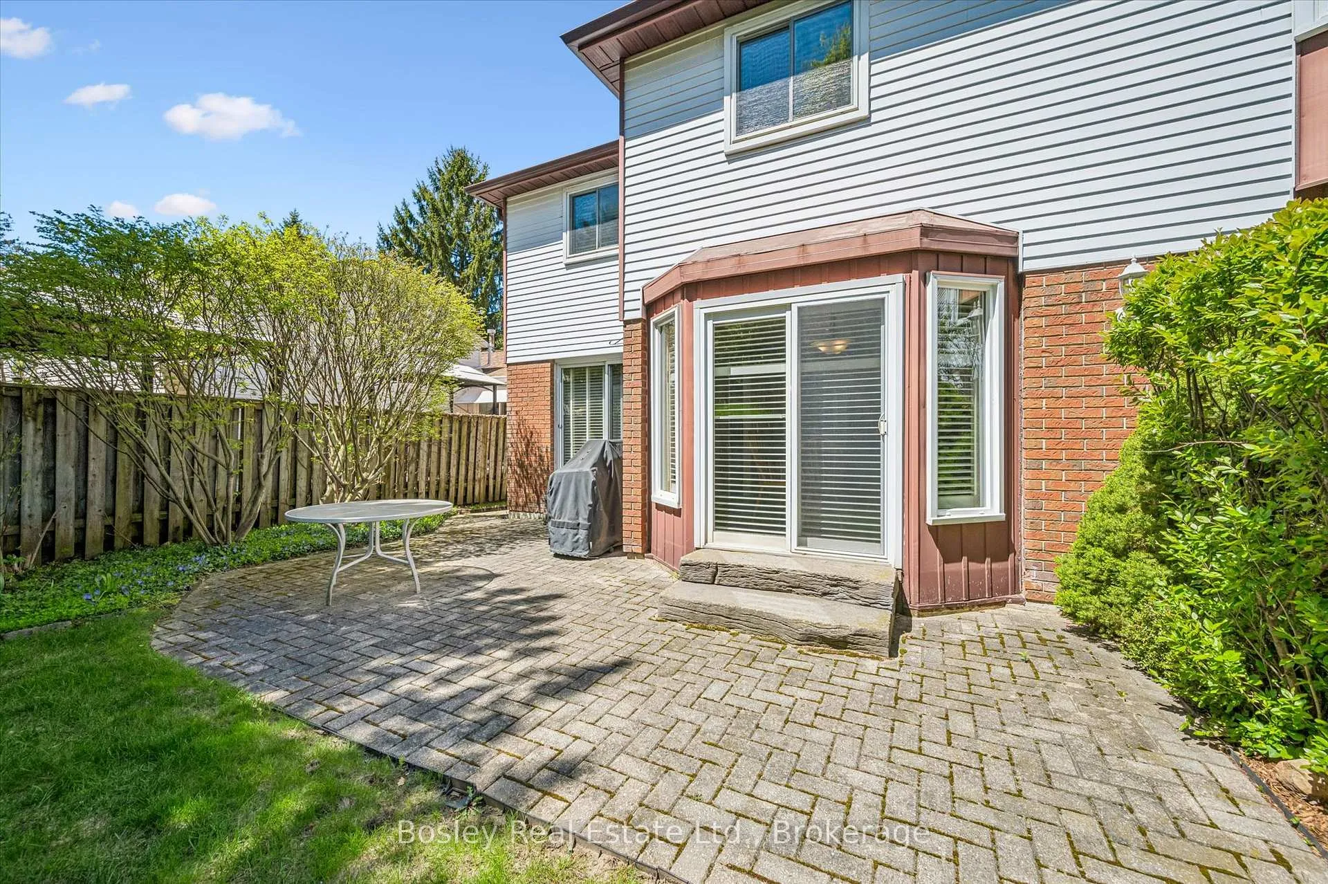 Photo 33 of 176 Westvale Drive, Waterloo — HOMEH
