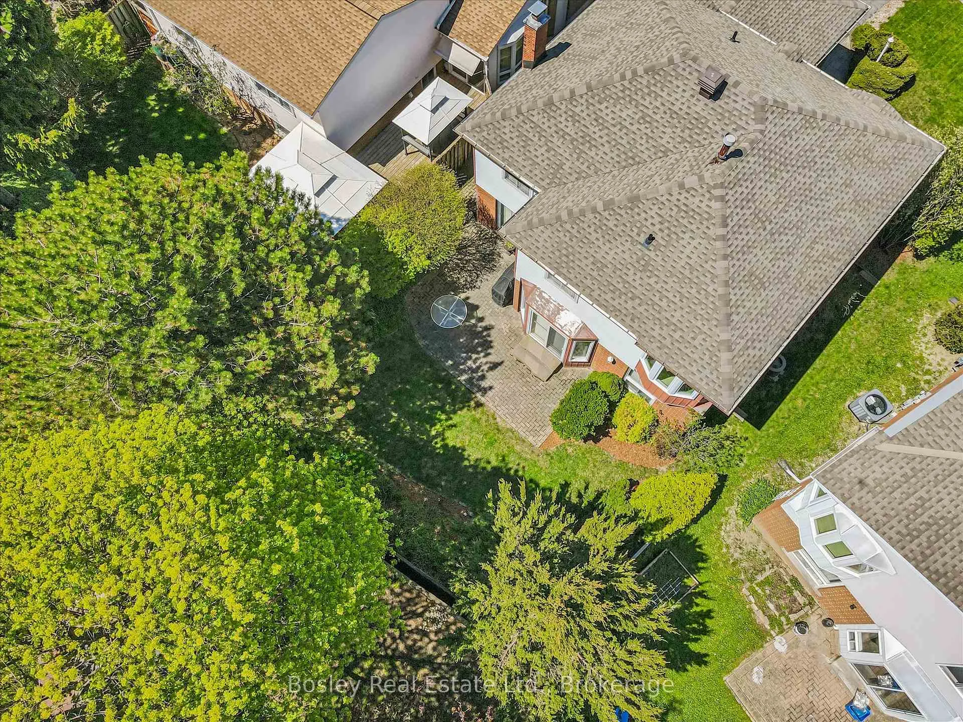 Photo 37 of 176 Westvale Drive, Waterloo — HOMEH
