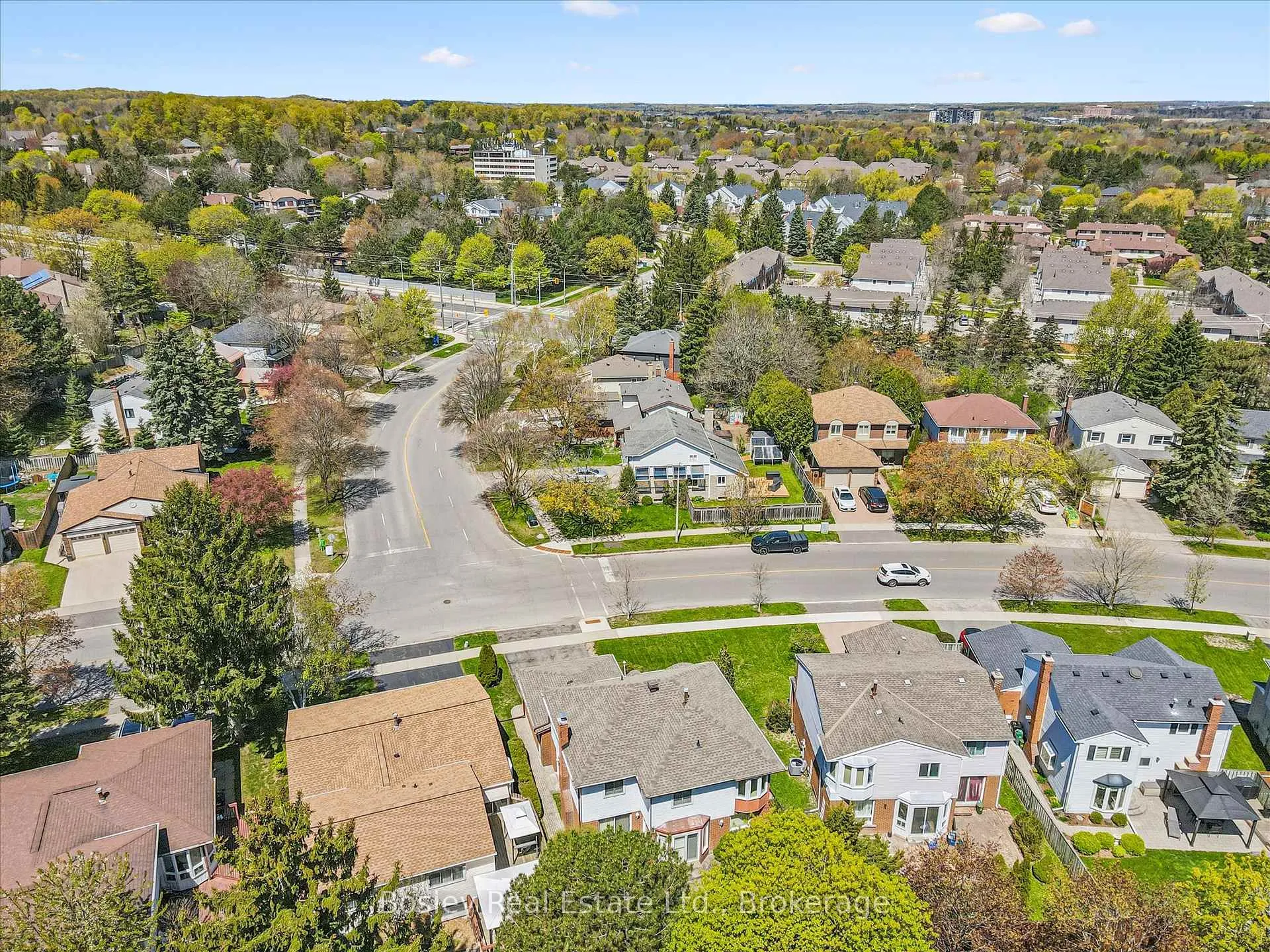Photo 39 of 176 Westvale Drive, Waterloo — HOMEH