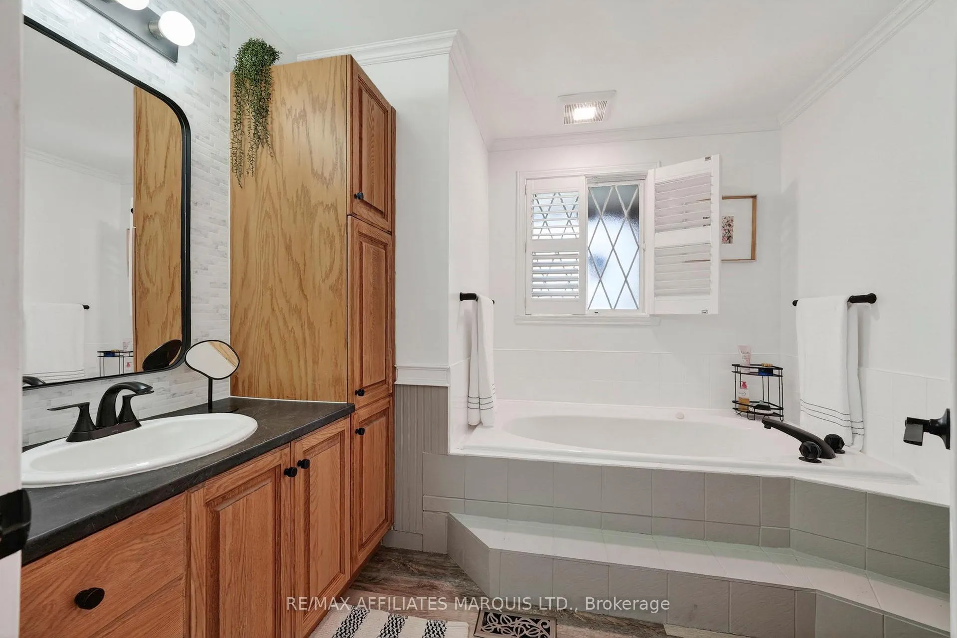 Photo 14 of 948 Fourth Street E, Cornwall — HOMEH