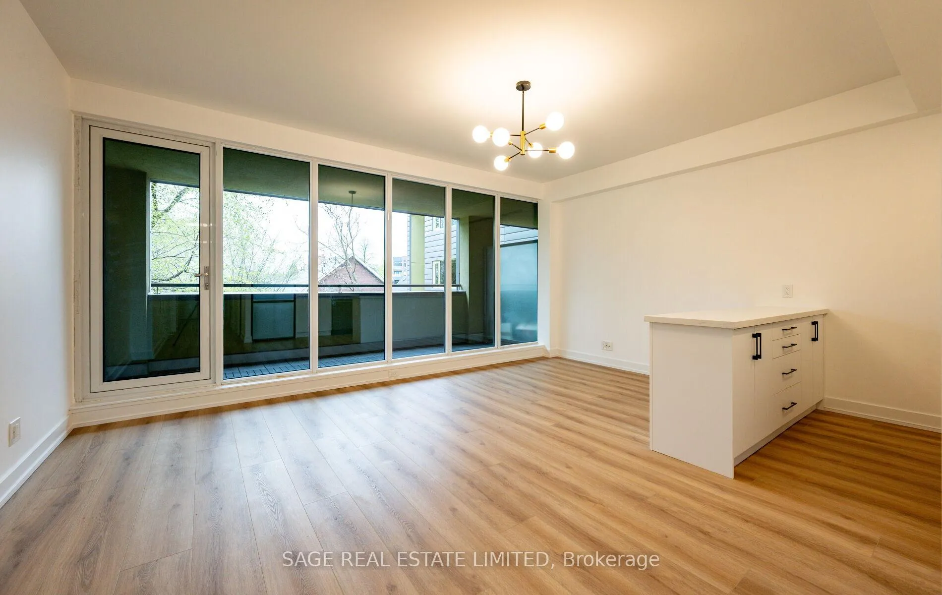 Photo 4 of Unit 304, 25 Ritchie Avenue, Toronto, Roncesvalles — HOMEH