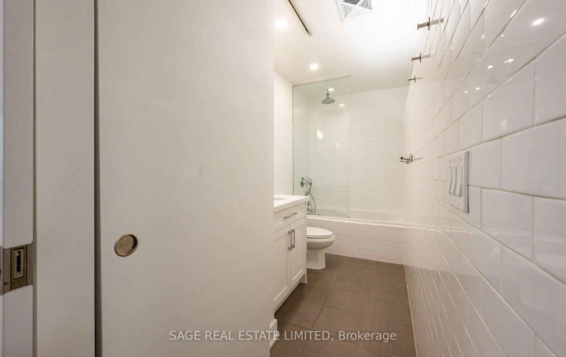 Photo 12 of Unit 304, 25 Ritchie Avenue, Toronto, Roncesvalles — HOMEH