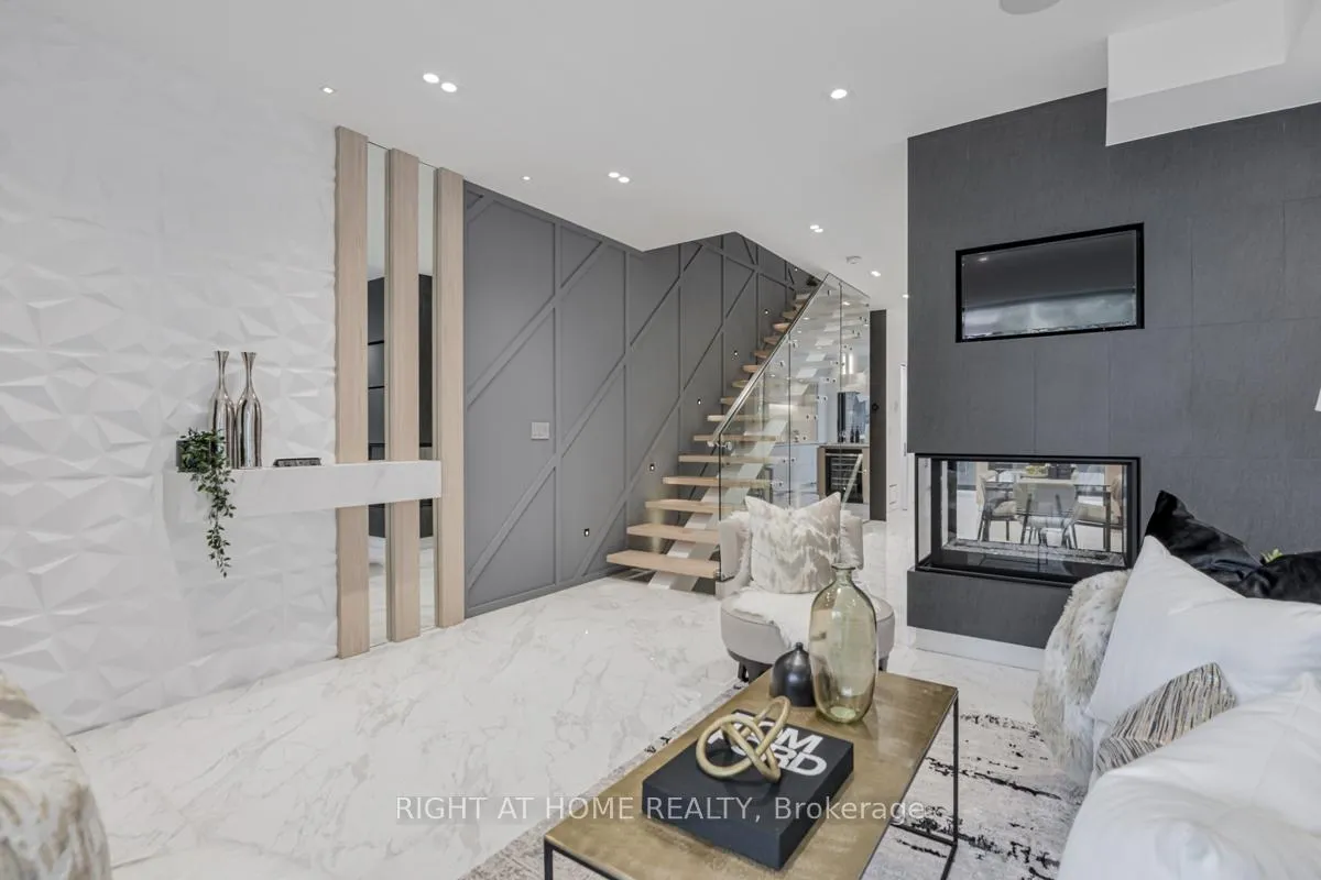 Photo 6 of 675 Huron Street, Toronto, The Annex — HOMEH