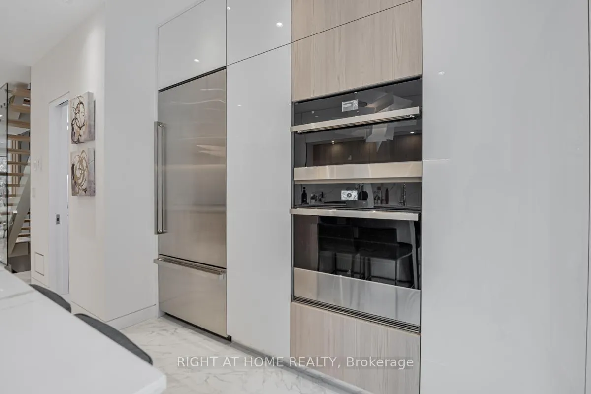 Photo 12 of 675 Huron Street, Toronto, The Annex — HOMEH