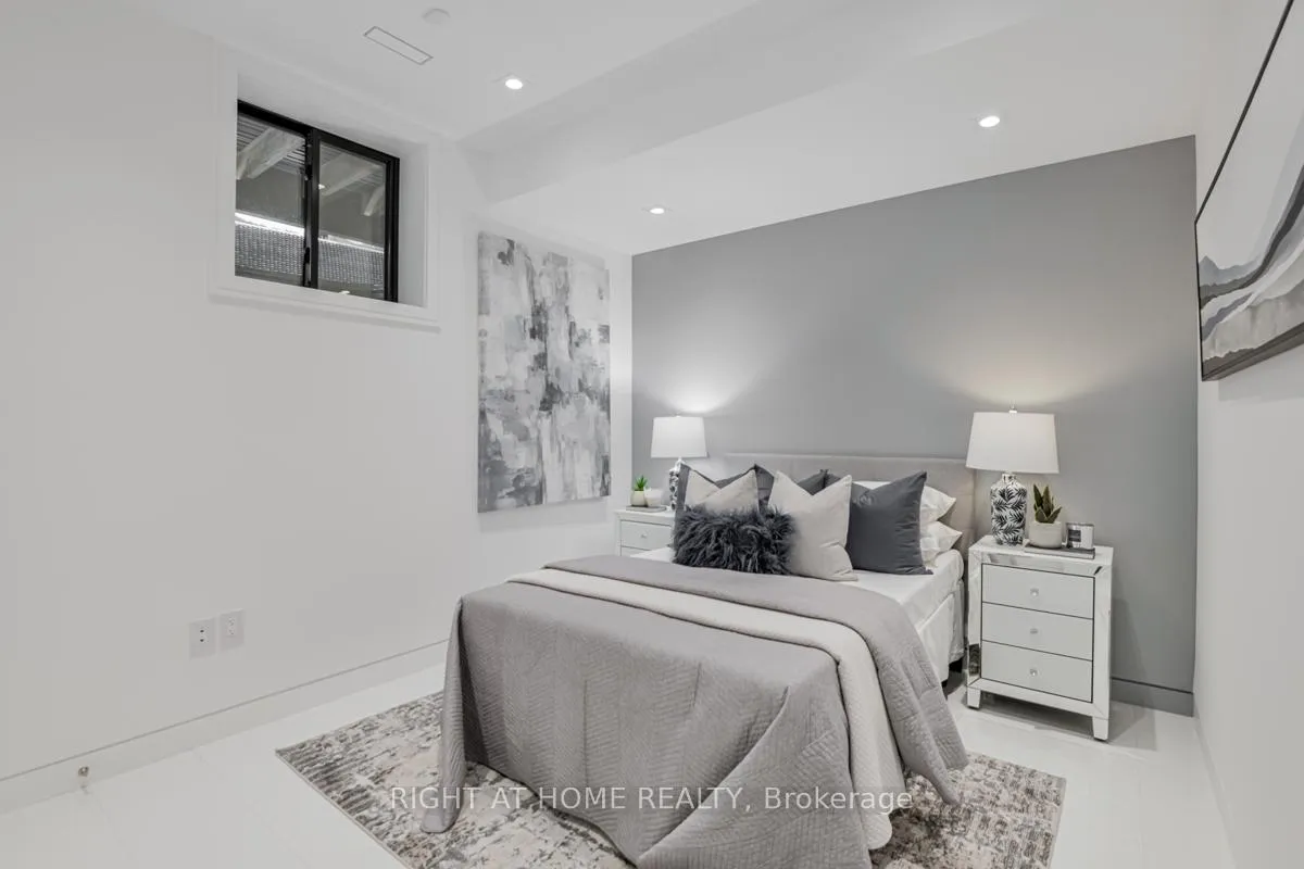 Photo 14 of 675 Huron Street, Toronto, The Annex — HOMEH