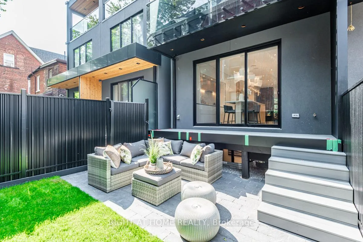 Photo 37 of 675 Huron Street, Toronto, The Annex — HOMEH
