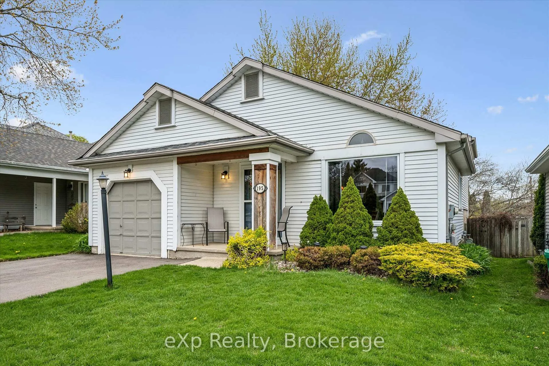 Photo 2 of 195 Middlebury Drive, Waterloo — HOMEH