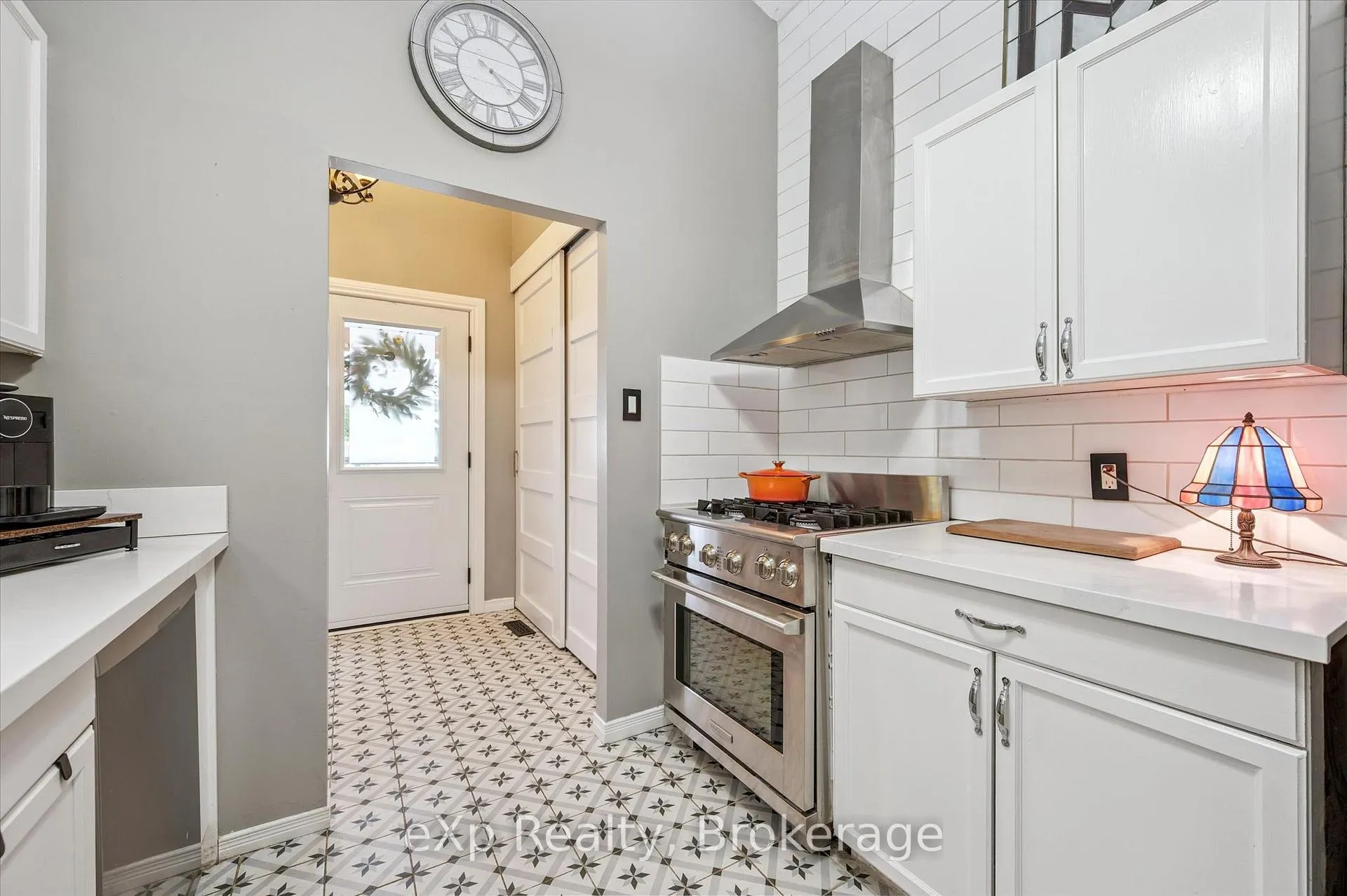 Photo 13 of 195 Middlebury Drive, Waterloo — HOMEH