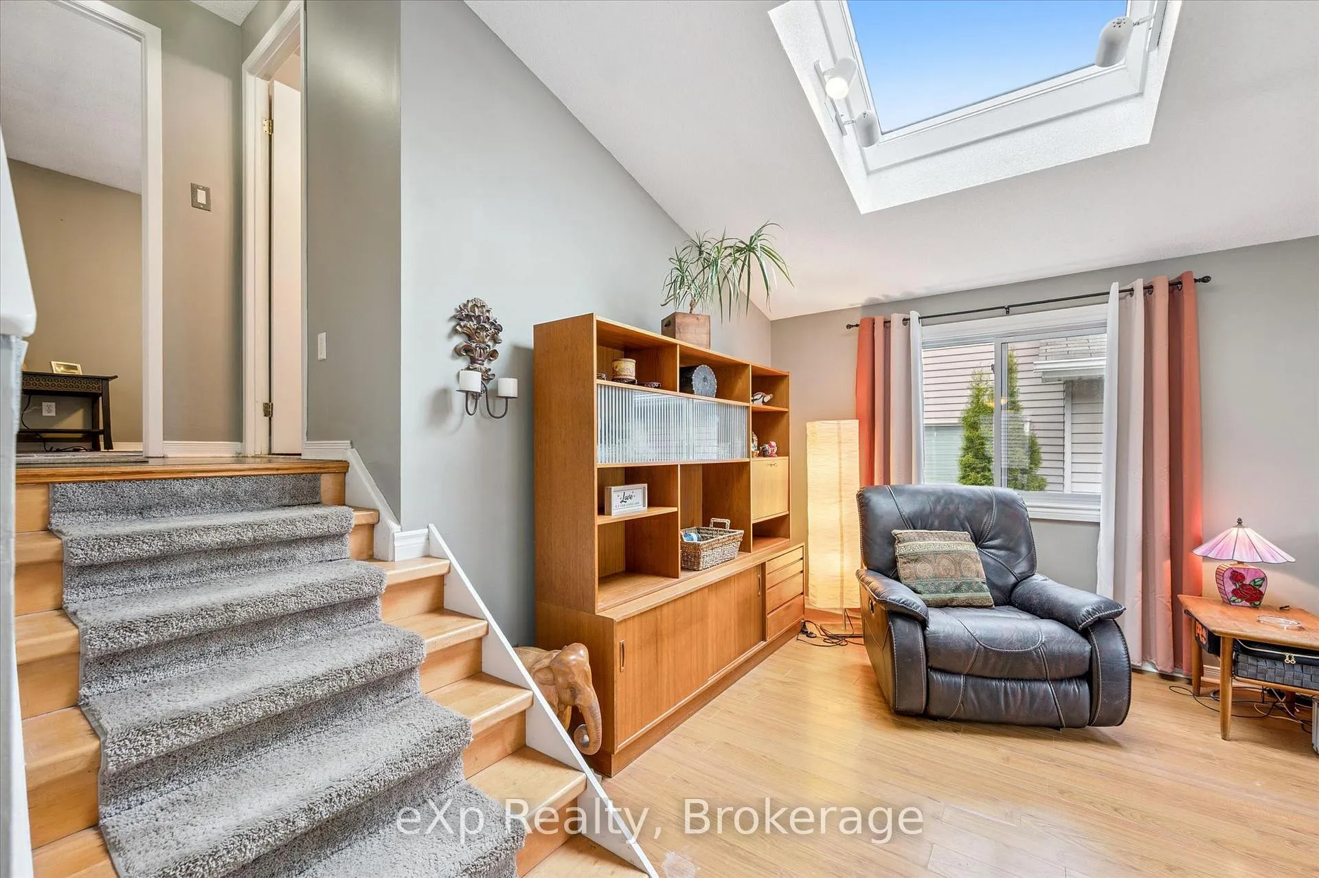 Photo 17 of 195 Middlebury Drive, Waterloo — HOMEH