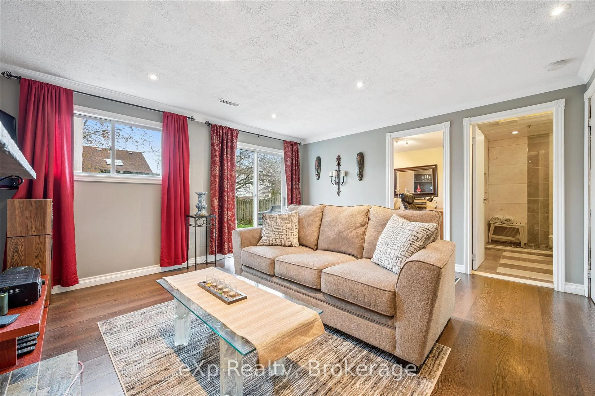 Photo 24 of 195 Middlebury Drive, Waterloo — HOMEH