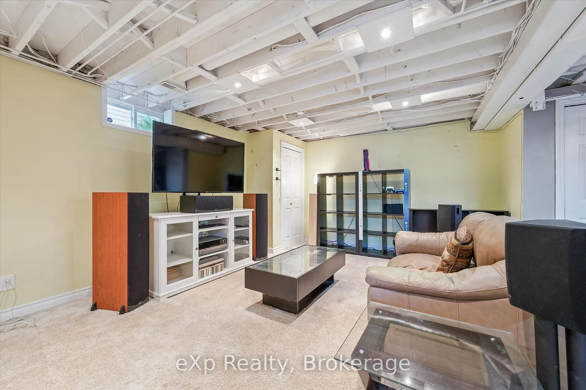 Photo 31 of 195 Middlebury Drive, Waterloo — HOMEH