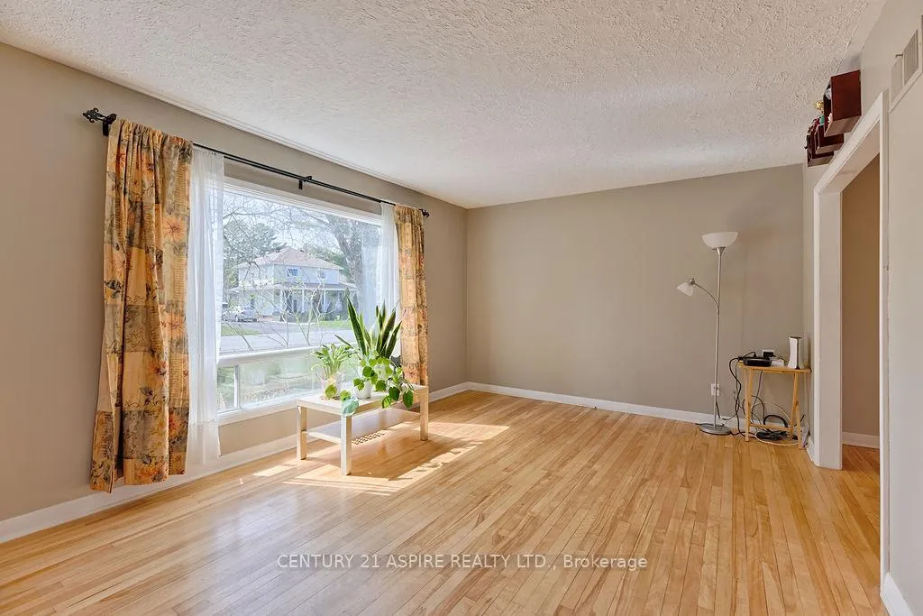 Photo 12 of 82 Rutherford Avenue, Deep River — HOMEH