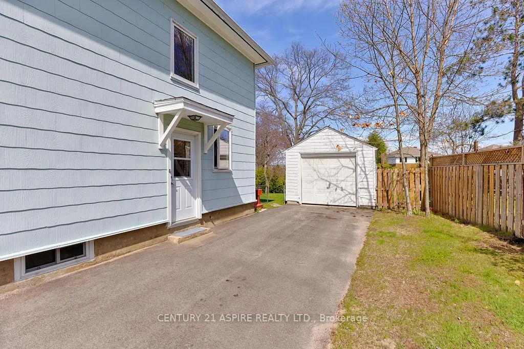 Photo 33 of 82 Rutherford Avenue, Deep River — HOMEH