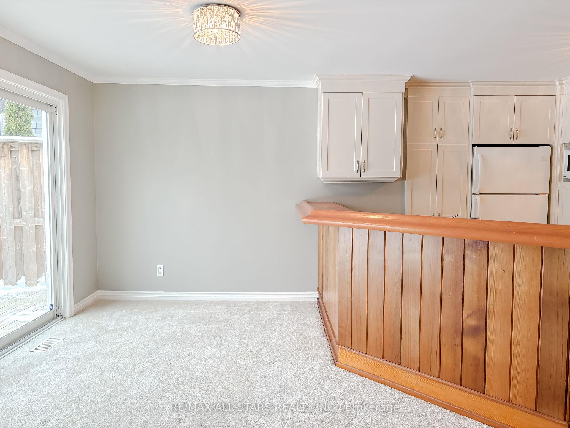 Photo 8 of 521 Lake Drive E, Georgina, Historic Lakeshore Communities — HOMEH