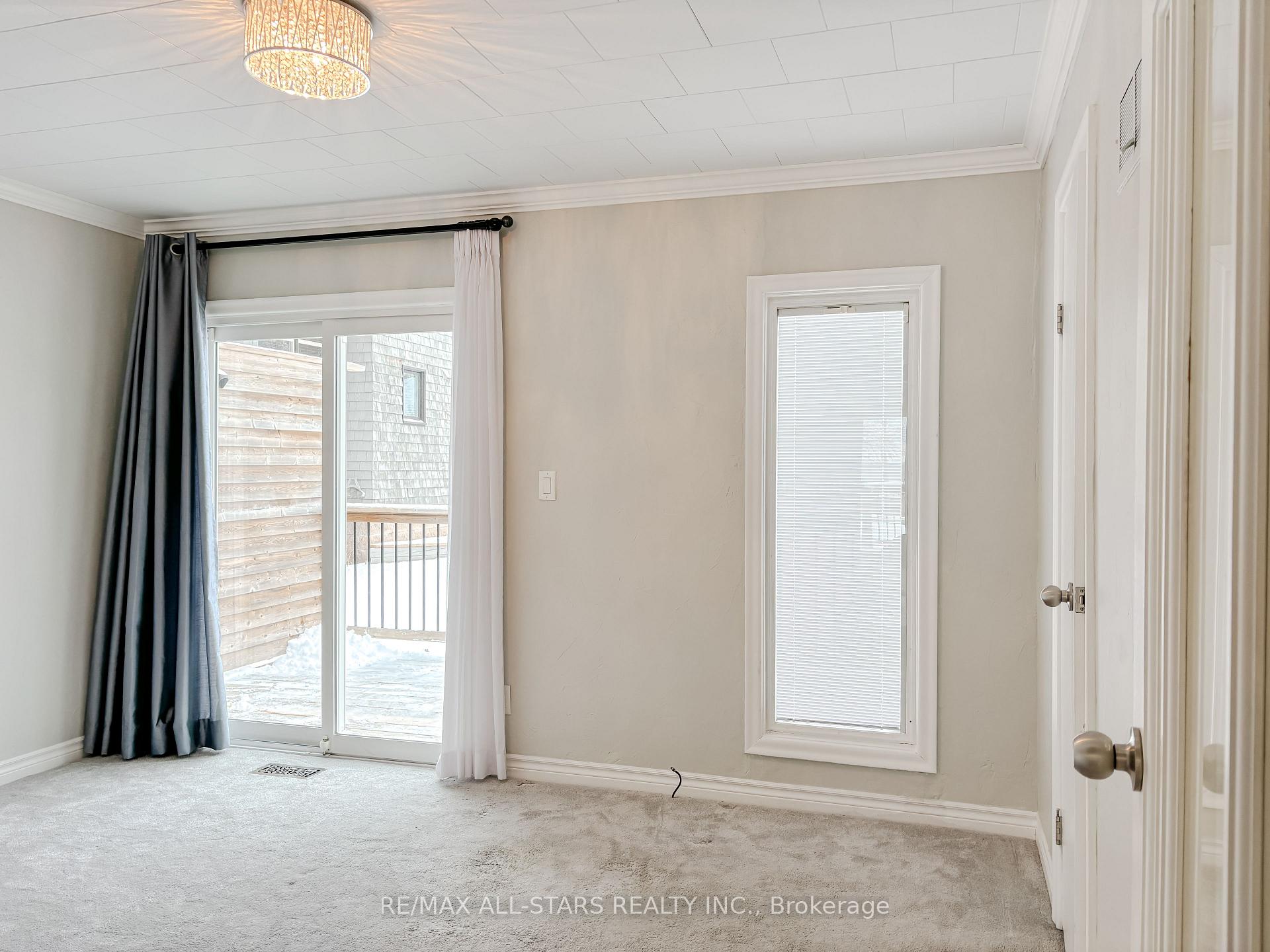 Photo 13 of 521 Lake Drive E, Georgina, Historic Lakeshore Communities — HOMEH