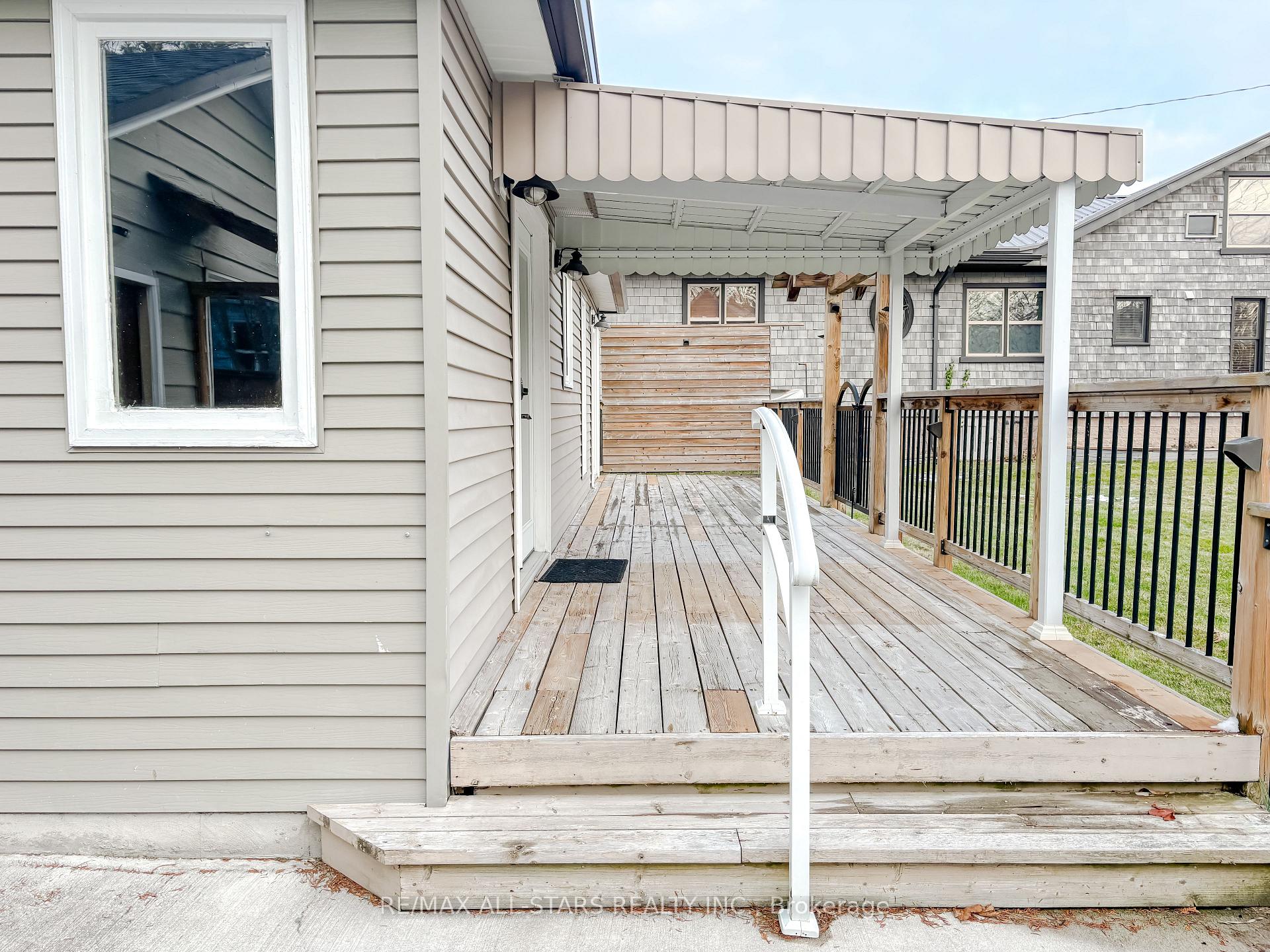 Photo 16 of 521 Lake Drive E, Georgina, Historic Lakeshore Communities — HOMEH