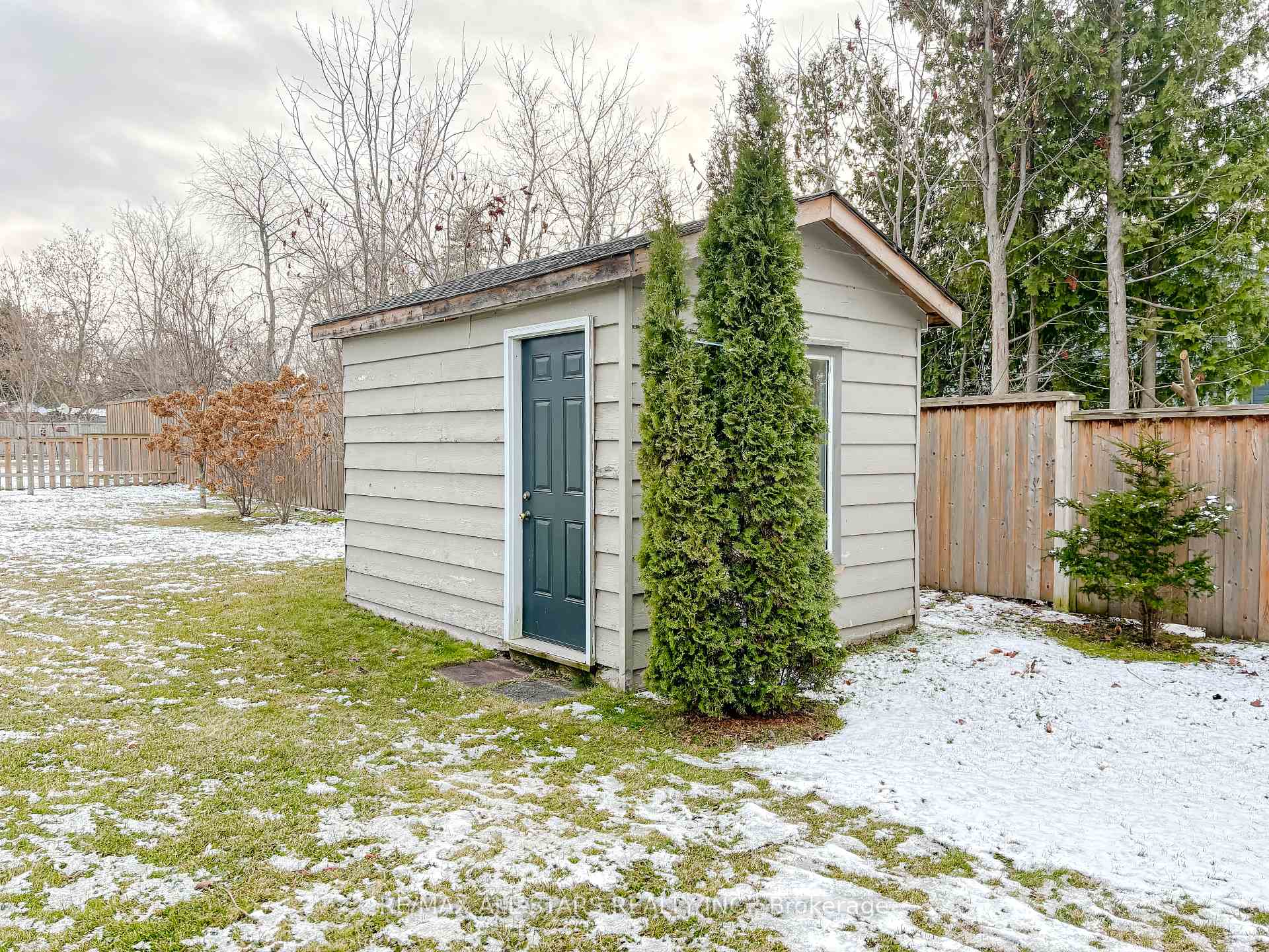 Photo 19 of 521 Lake Drive E, Georgina, Historic Lakeshore Communities — HOMEH