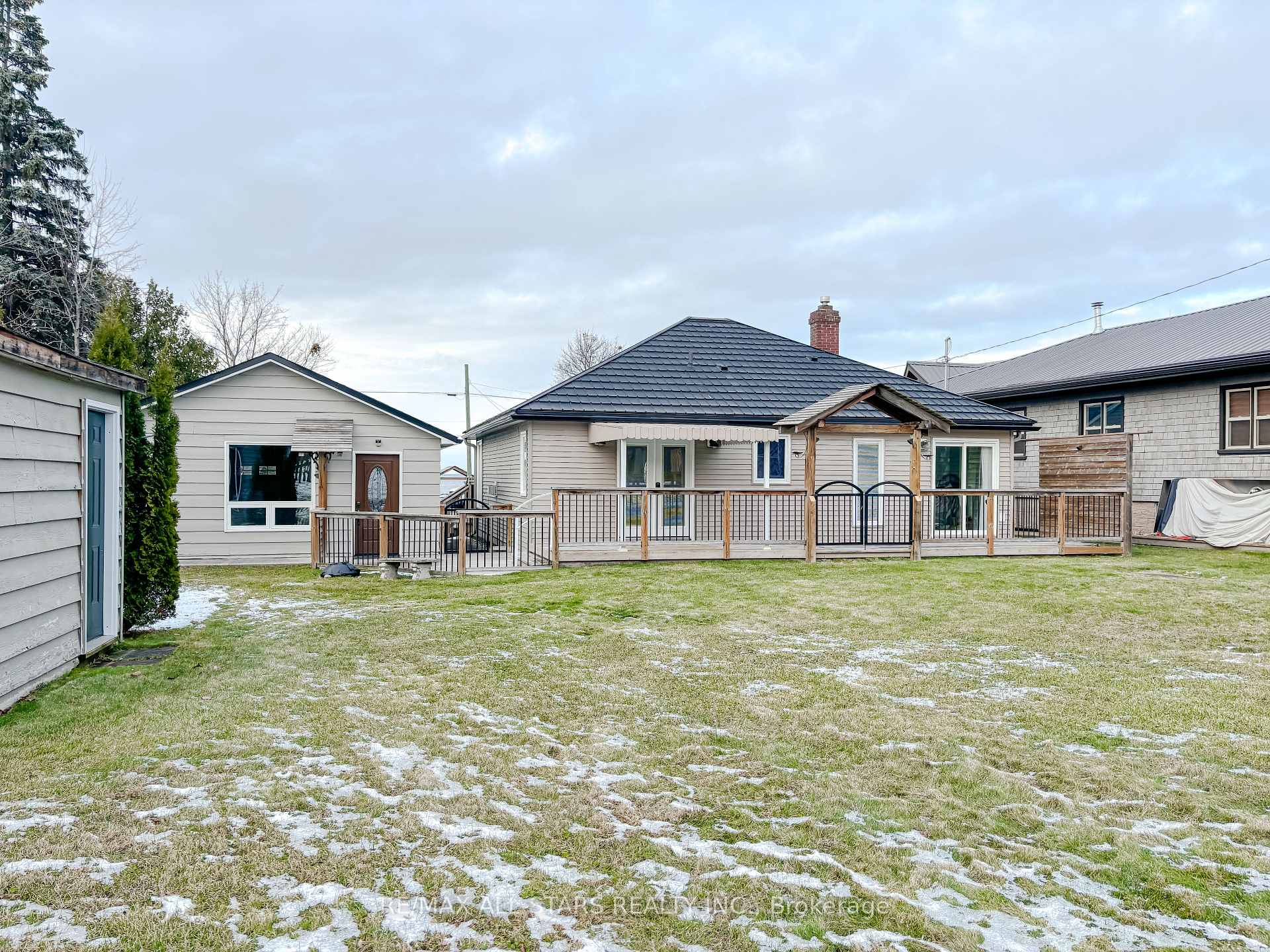Photo 20 of 521 Lake Drive E, Georgina, Historic Lakeshore Communities — HOMEH