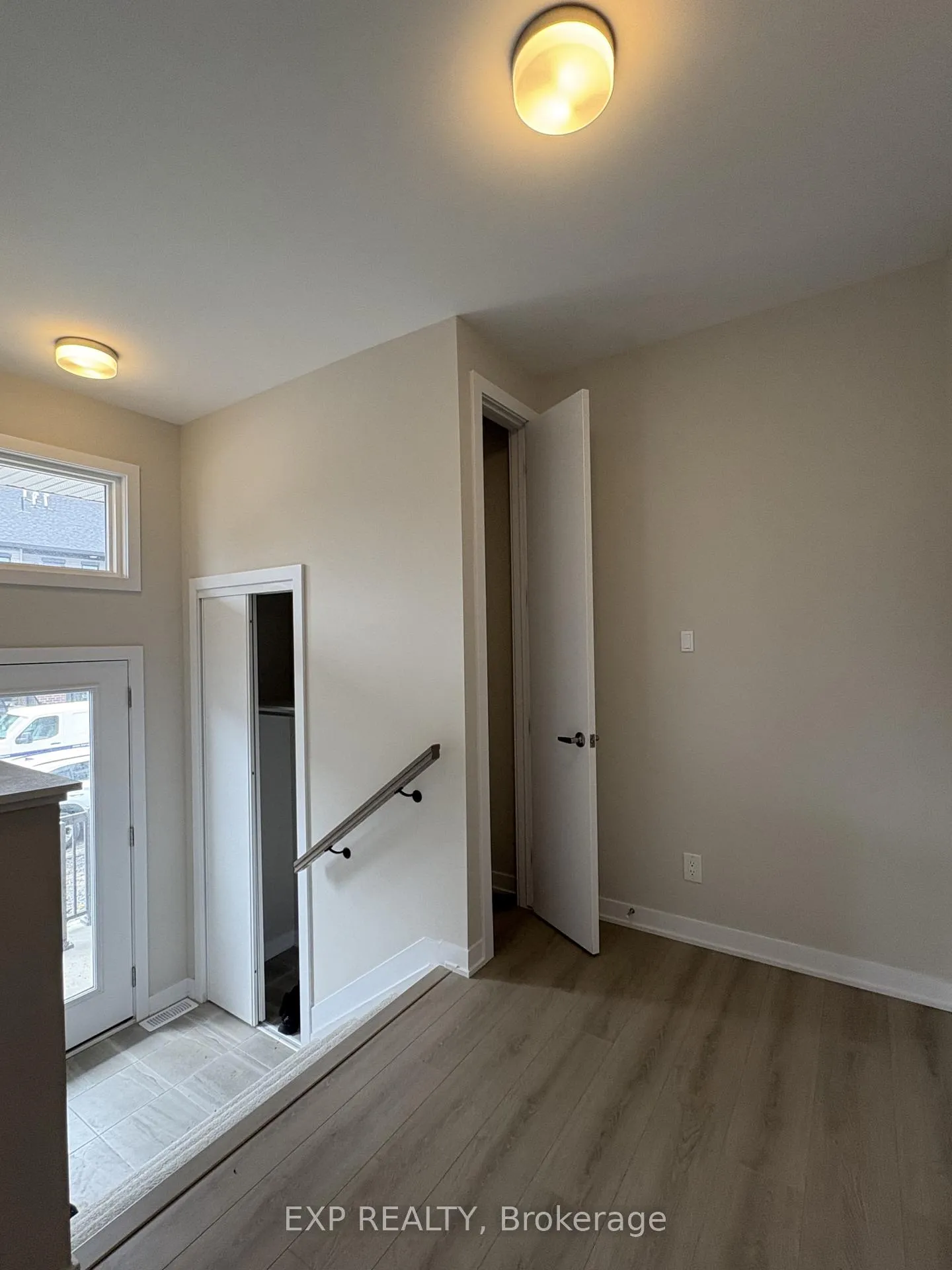 Photo 4 of 86 Ryan Reynolds Street, Ottawa, Avalon West — HOMEH