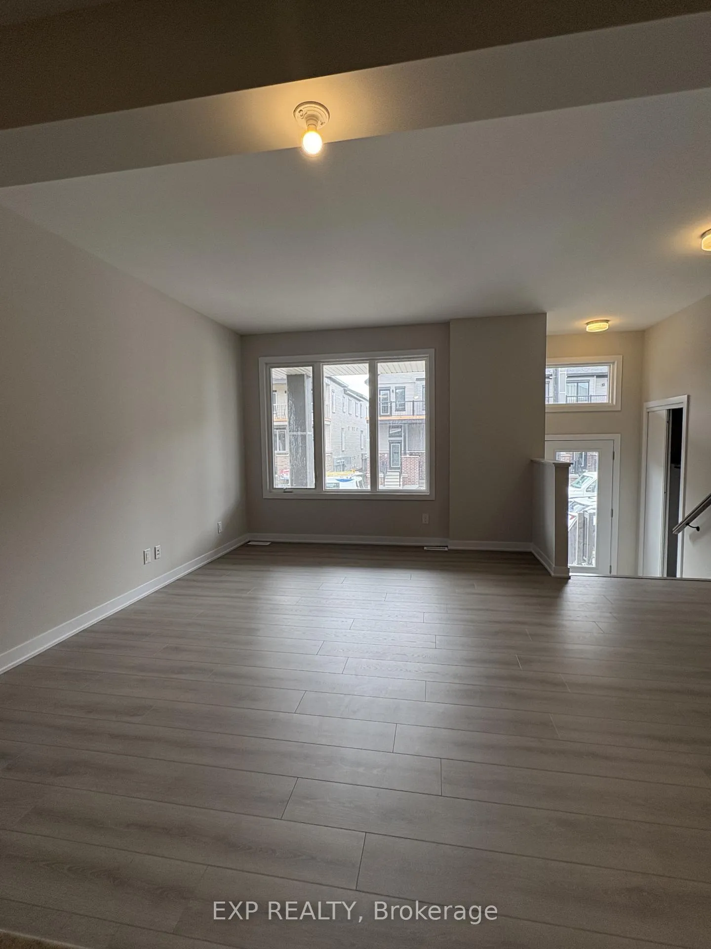Photo 5 of 86 Ryan Reynolds Street, Ottawa, Avalon West — HOMEH