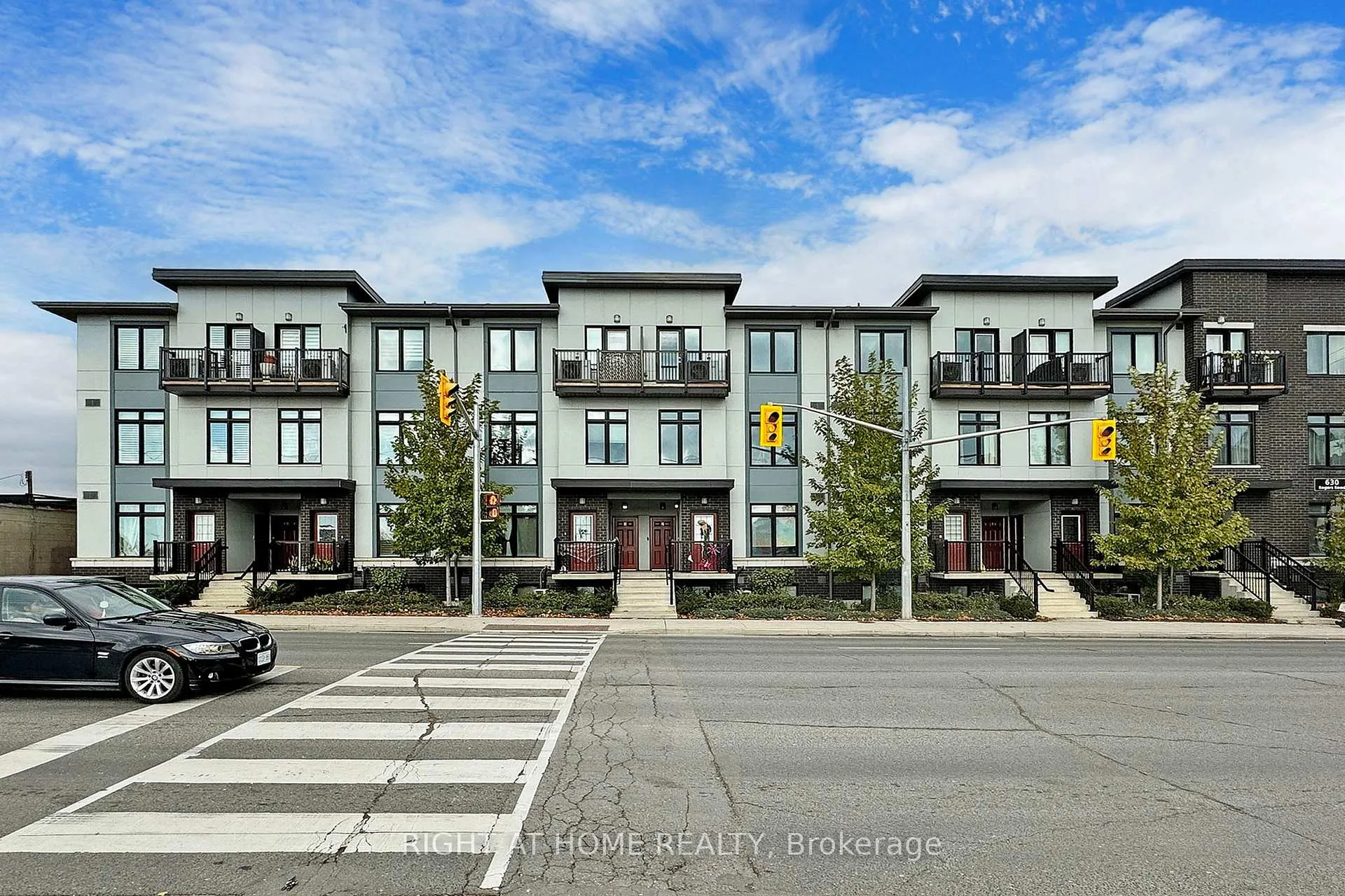 Photo 2 of Unit 14, 630 Rogers Road, Toronto, Keelesdale-Eglinton West — HOMEH