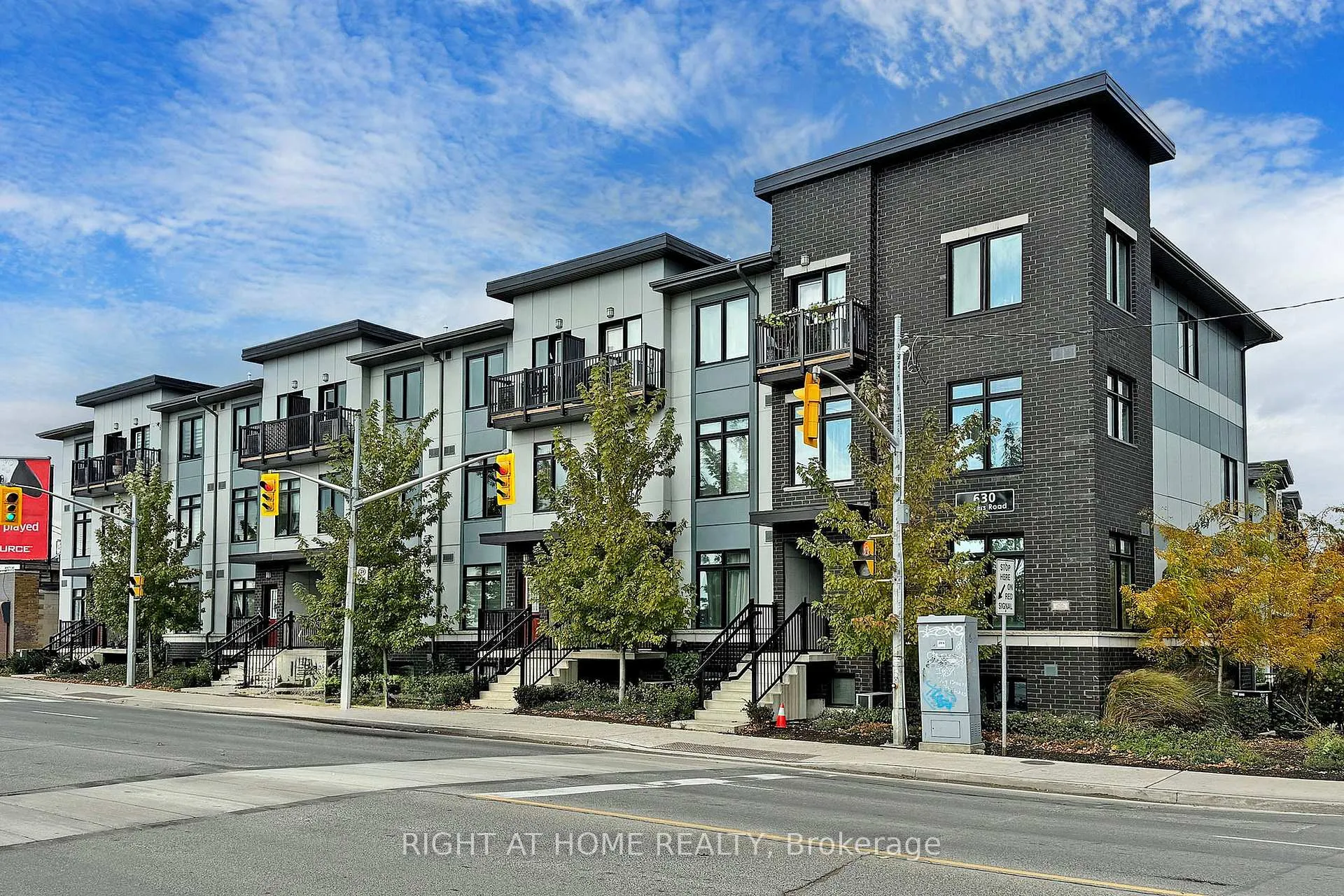 Photo 4 of Unit 14, 630 Rogers Road, Toronto, Keelesdale-Eglinton West — HOMEH