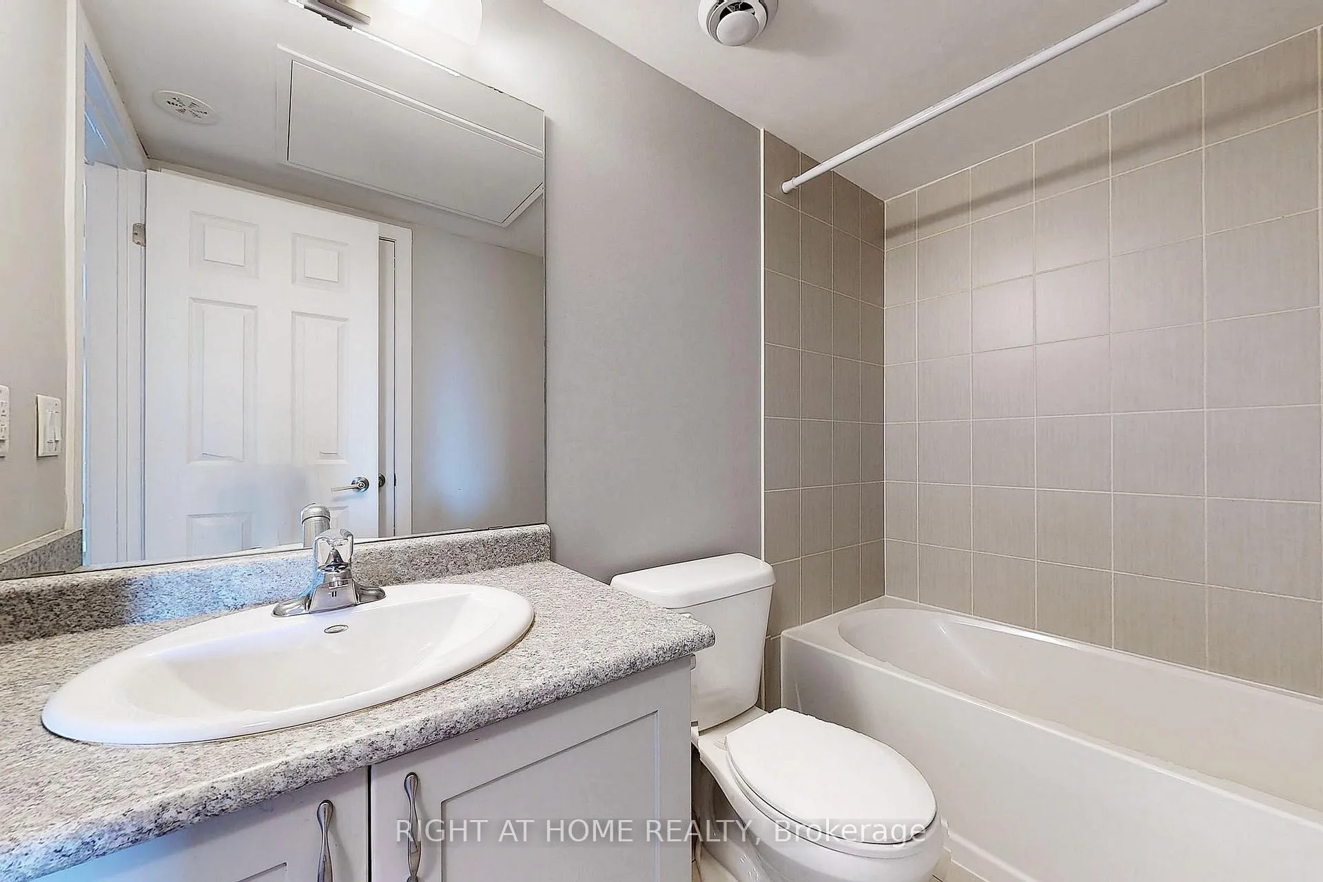 Photo 26 of Unit 14, 630 Rogers Road, Toronto, Keelesdale-Eglinton West — HOMEH