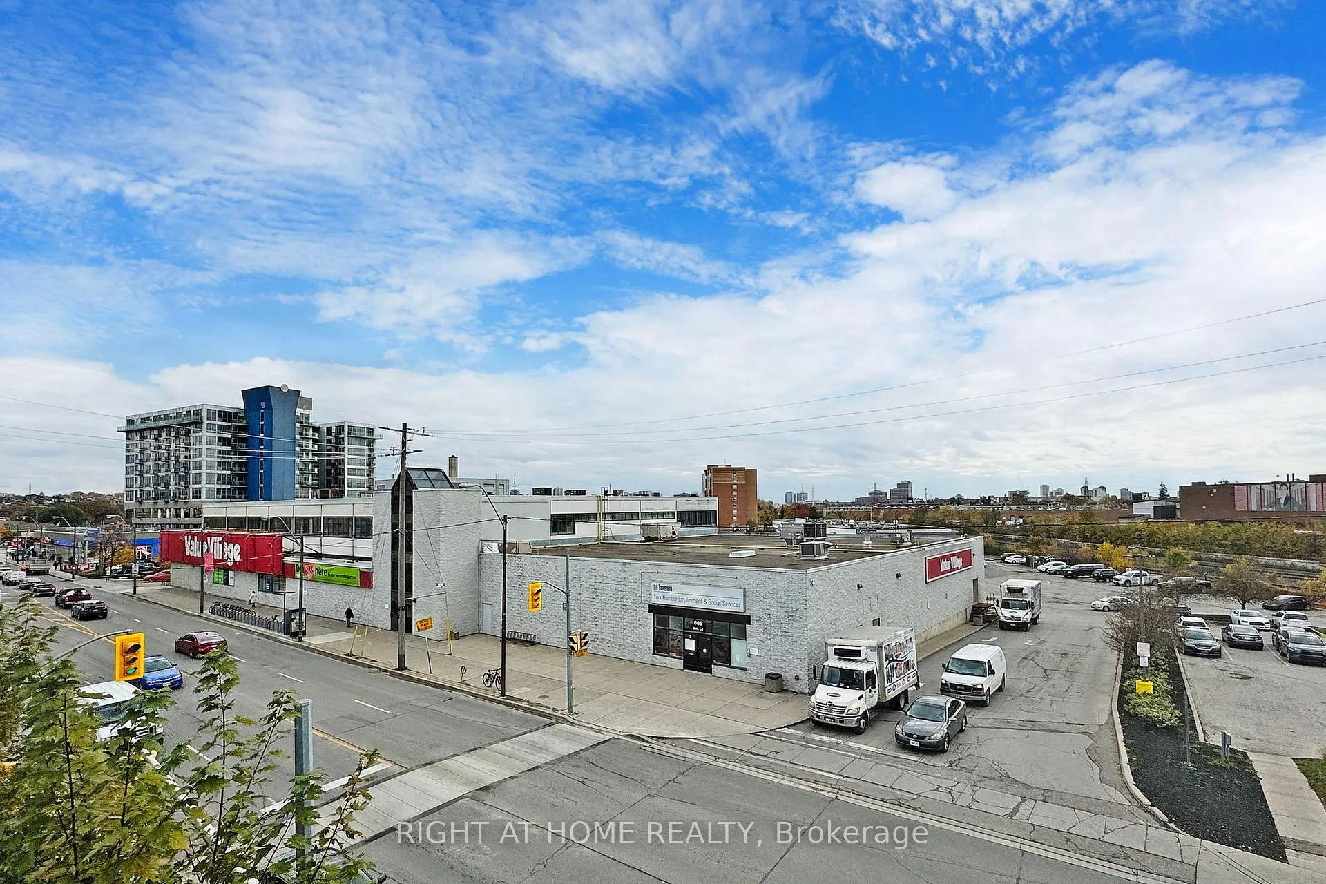Photo 28 of Unit 14, 630 Rogers Road, Toronto, Keelesdale-Eglinton West — HOMEH