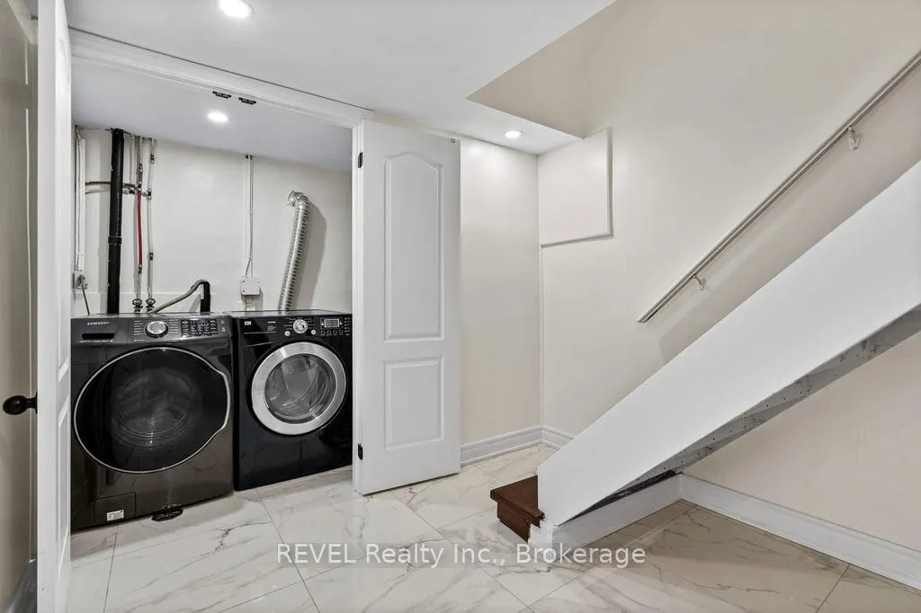Photo 9 of 462 D Carlton Street, St. Catharines, Facer — HOMEH
