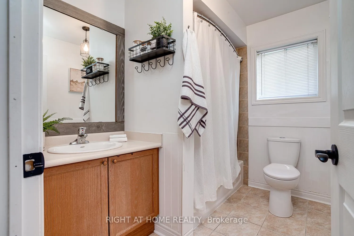 Photo 22 of 57 Sherrington Drive, Scugog, Port Perry — HOMEH